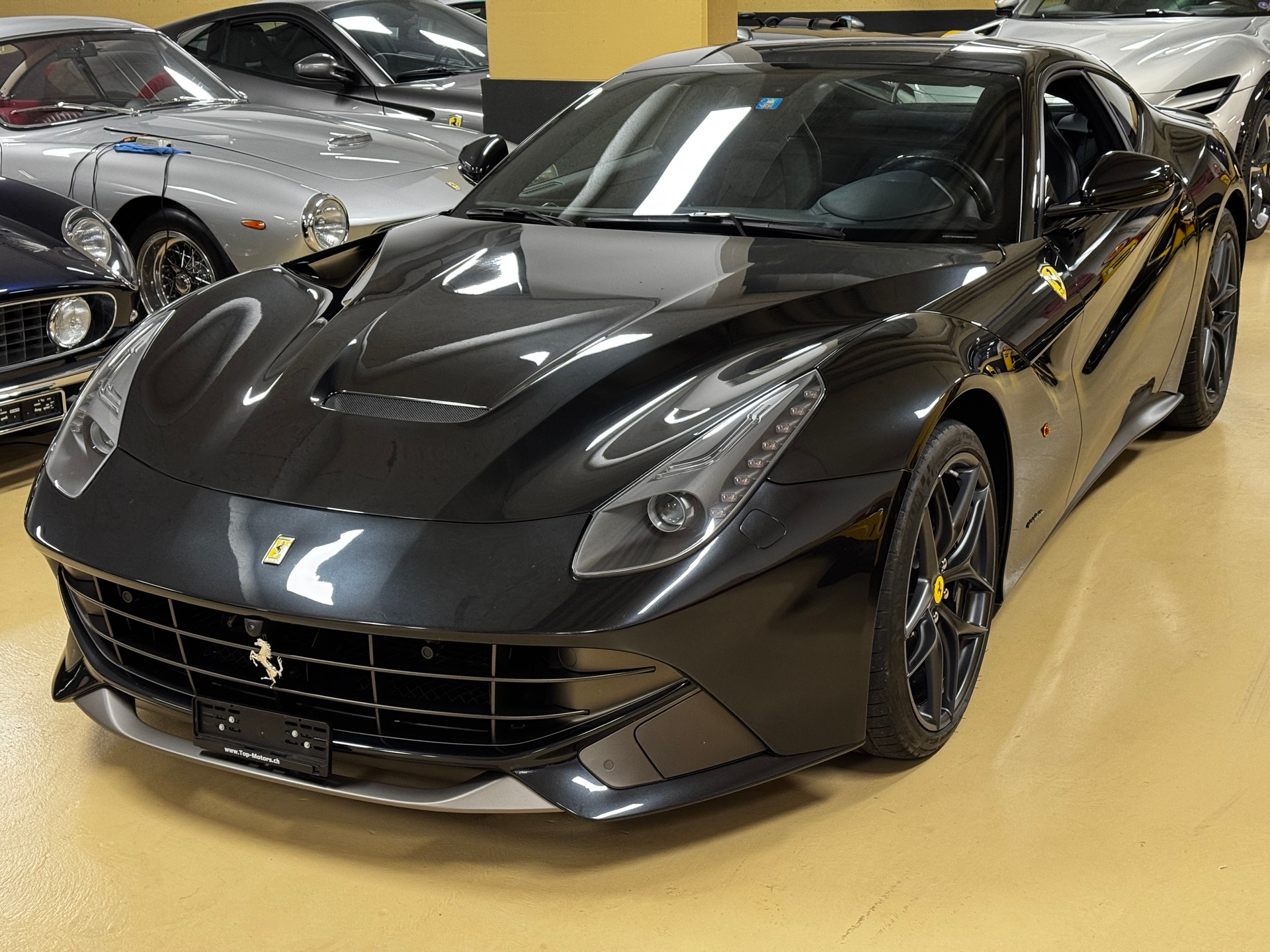 FERRARI F12 Berlinetta