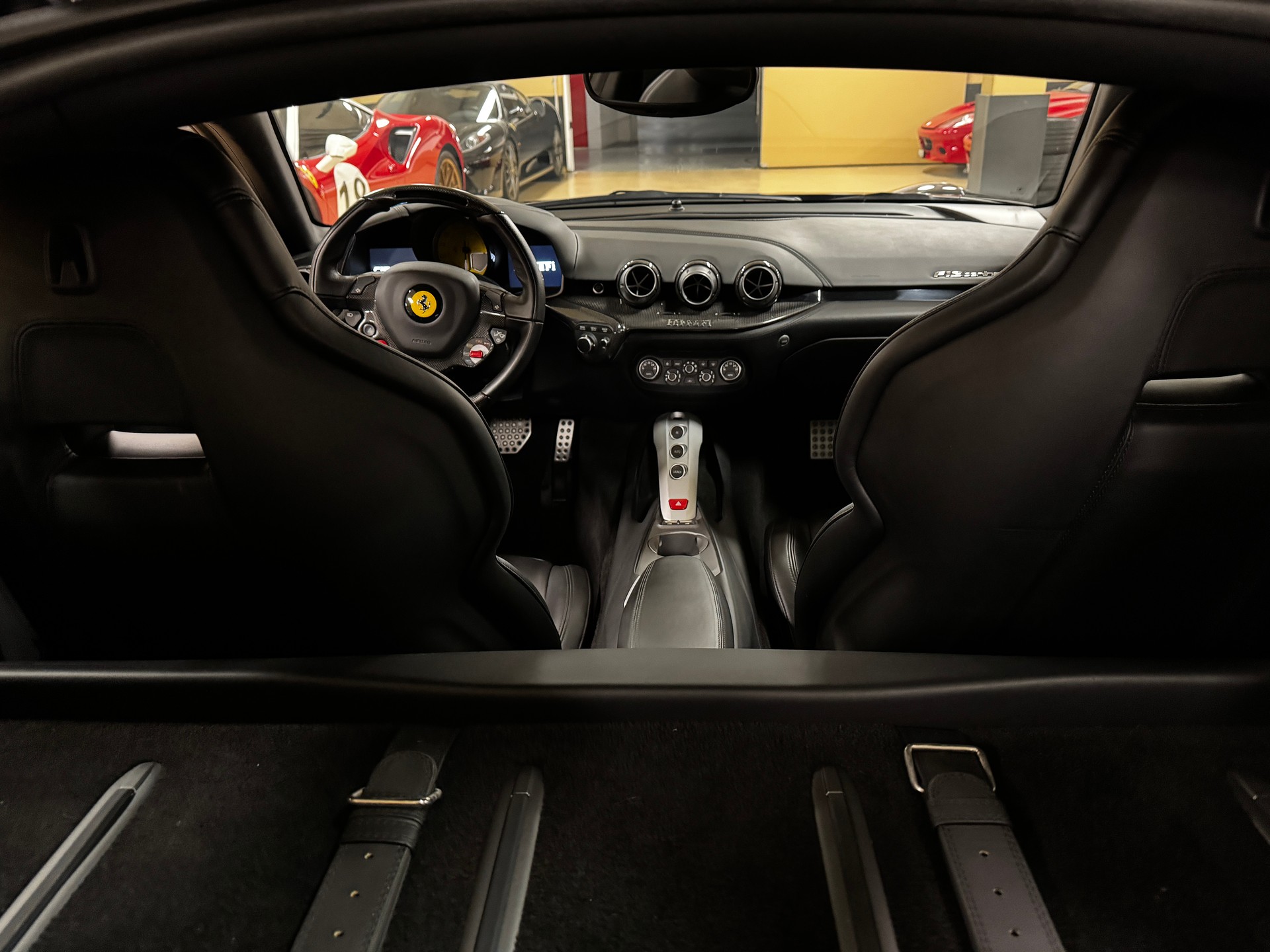 FERRARI F12 Berlinetta-image-13