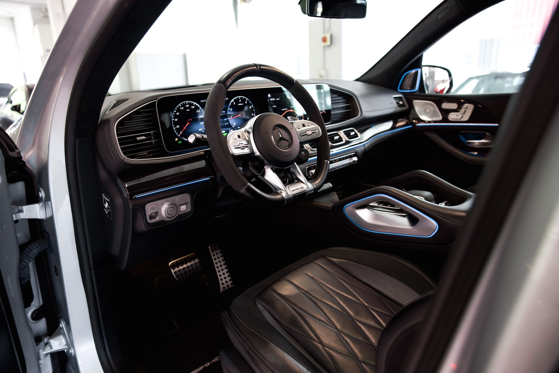 MERCEDES-BENZ GLE 63 S AMG 4Matic+ 9G-Speedshift-image-15