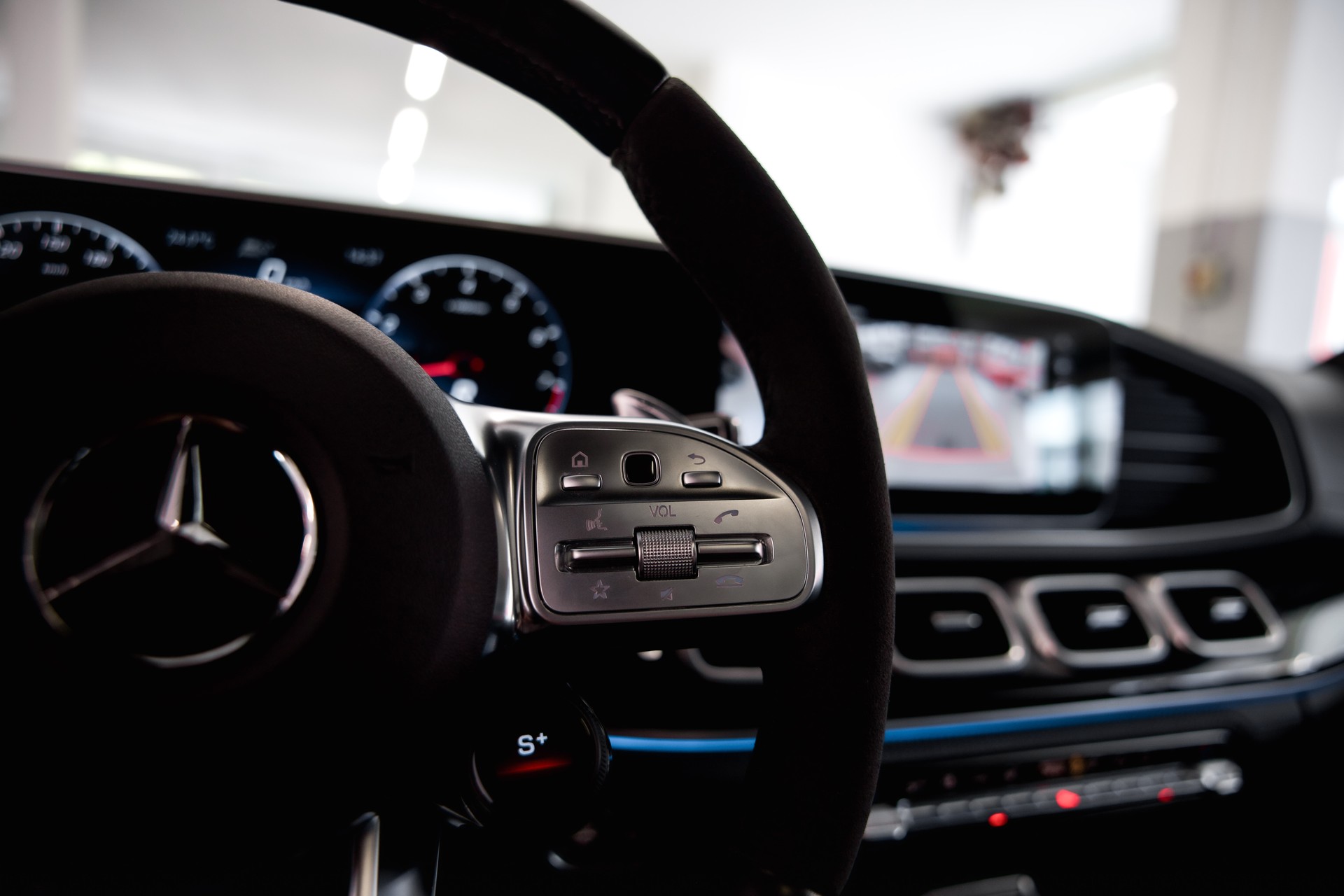 MERCEDES-BENZ GLE 63 S AMG 4Matic+ 9G-Speedshift-image-28