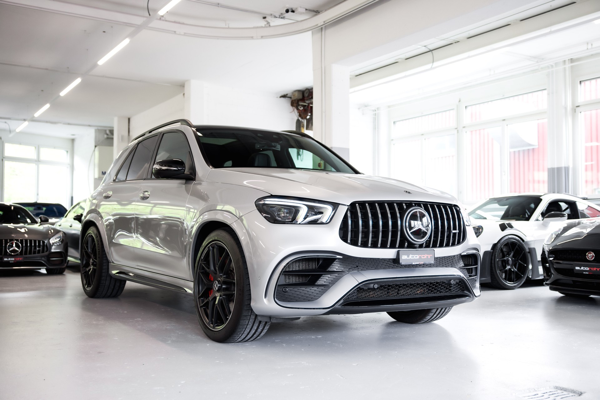 MERCEDES-BENZ GLE 63 S AMG 4Matic+ 9G-Speedshift-showroom-element-2