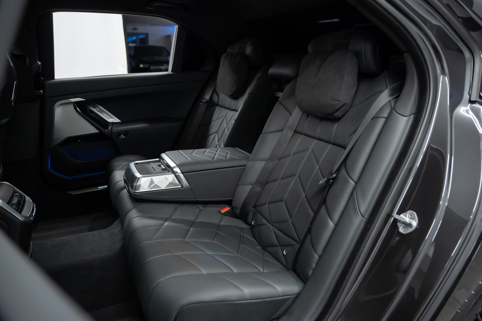BMW 740d xDrive 48V Steptronic *Lounge Sitze*Panorama Sky*Massage*22"*-image-12