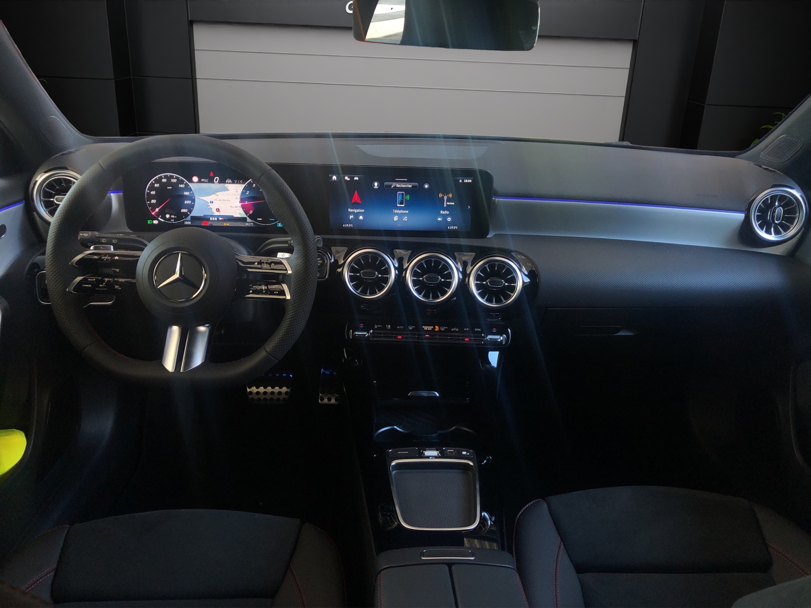 MERCEDES-BENZ A 200 Night Star 7G-DCT-image-9
