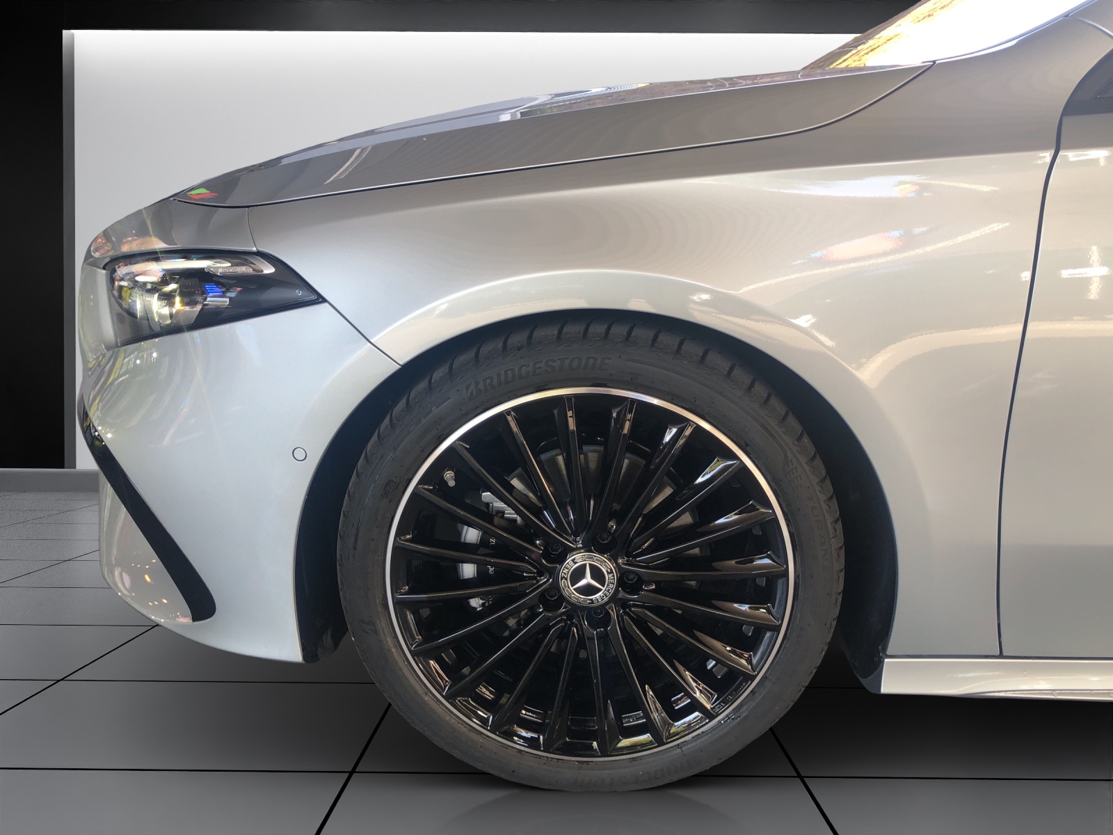 MERCEDES-BENZ A 200 Night Star 7G-DCT-image-4