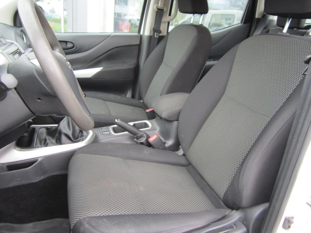 NISSAN Navara Double Cab Visia 2.3 dCi 4WD-image-7