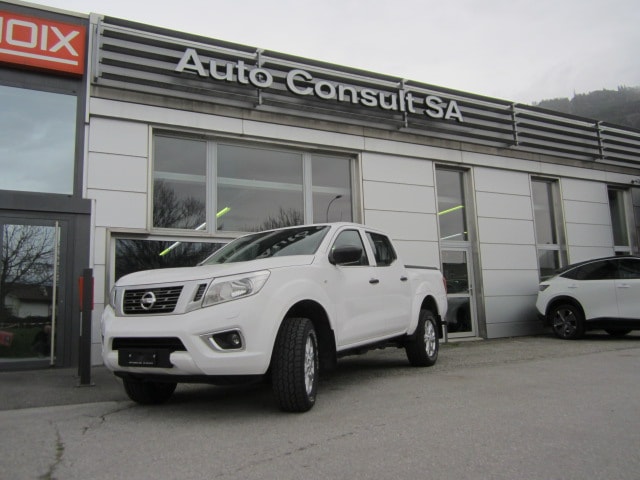 NISSAN Navara Double Cab Visia 2.3 dCi 4WD