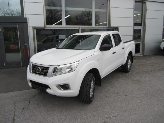 NISSAN Navara Double Cab Visia 2.3 dCi 4WD-image-1