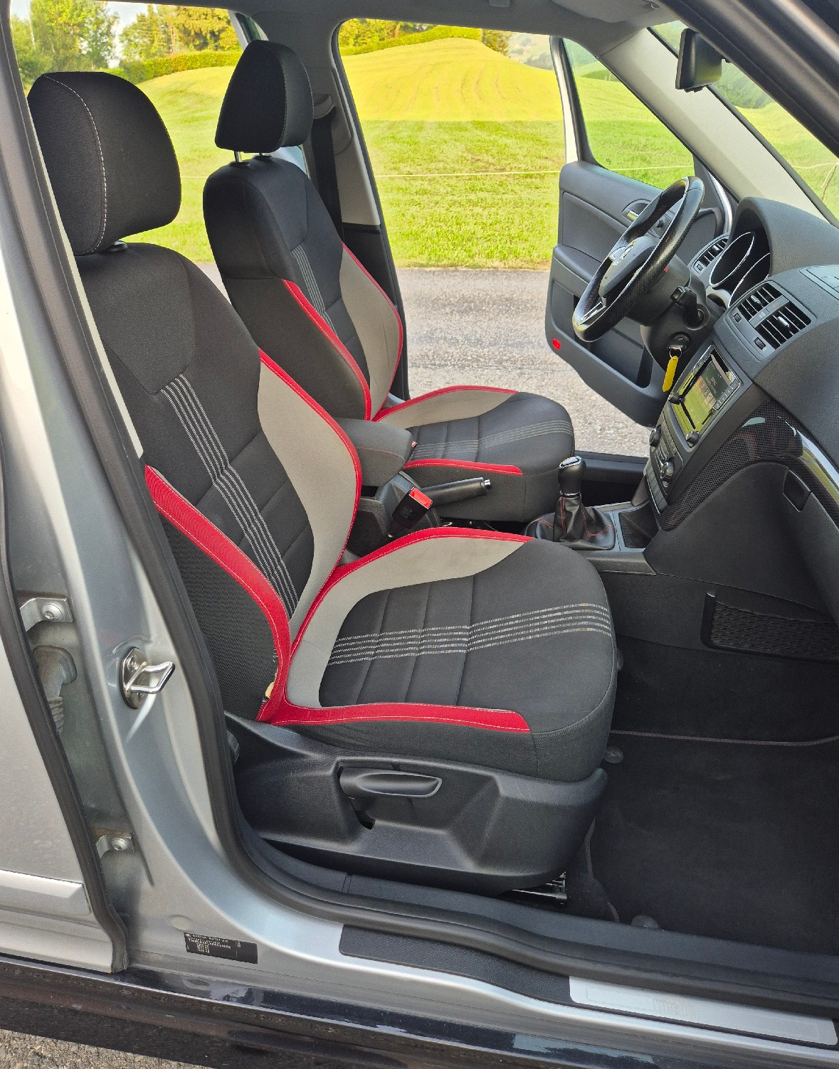 SKODA Yeti 1.8 TSI Monte Carlo 4x4-image-4