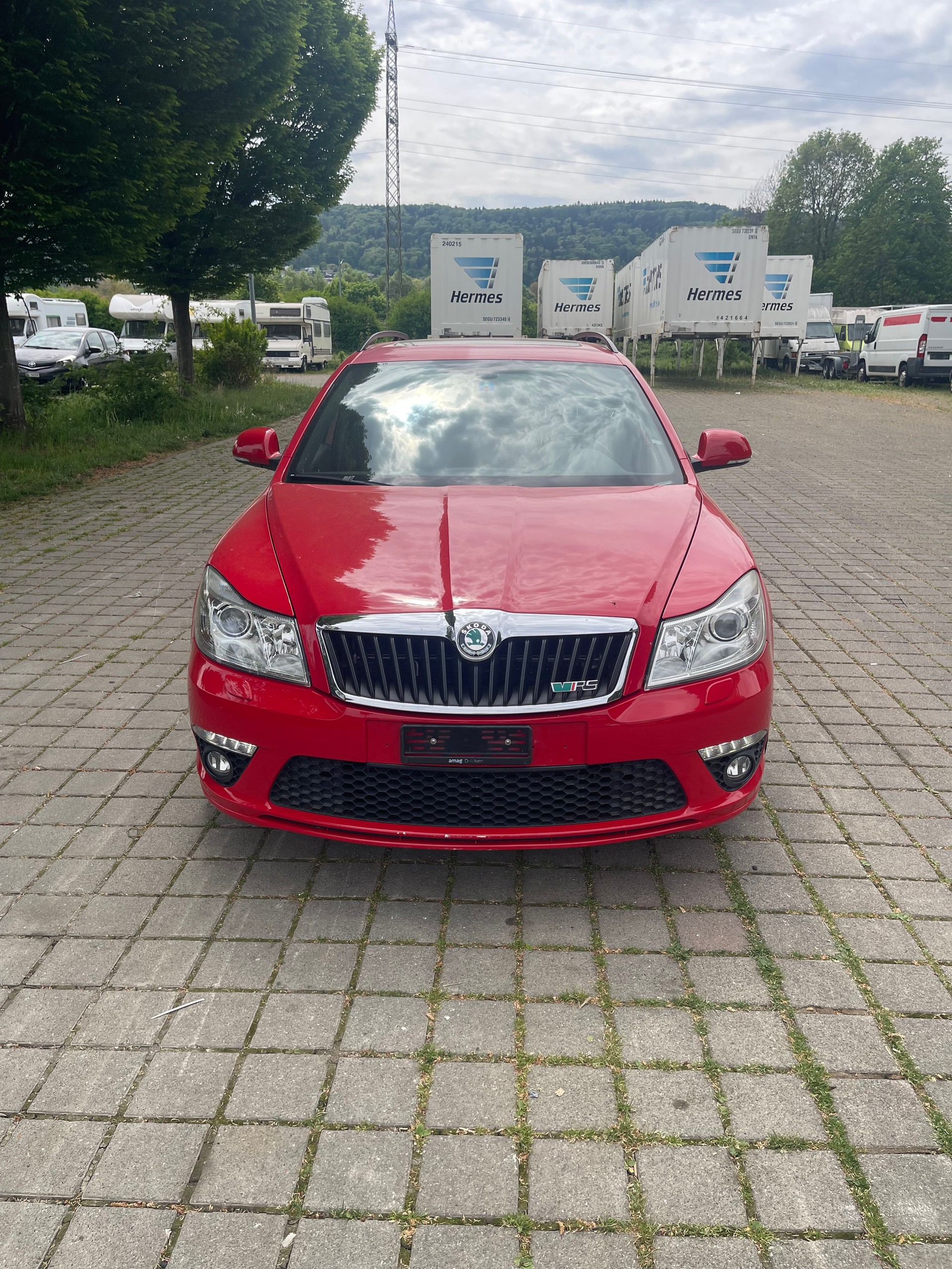 SKODA OCTAVIA-image-1