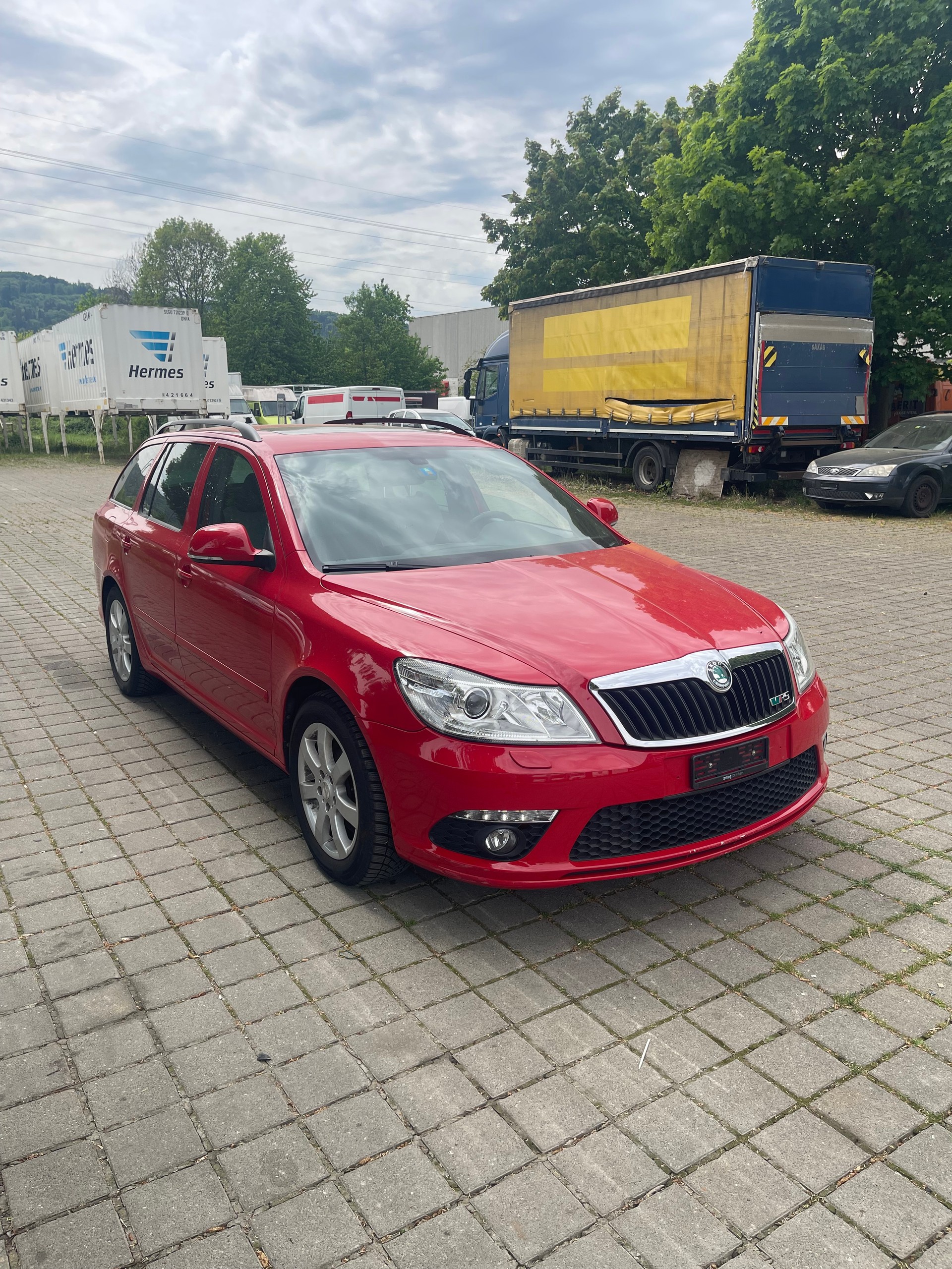 SKODA OCTAVIA-image-2