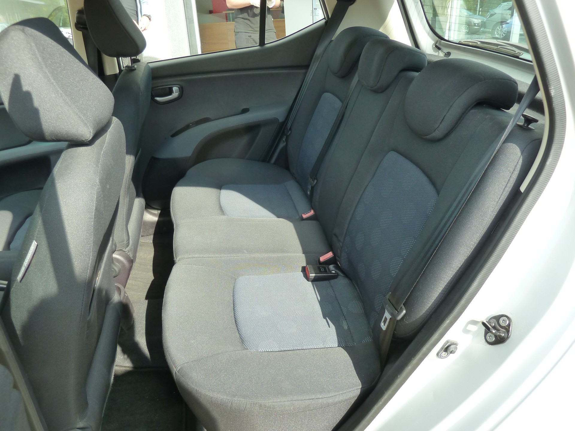 HYUNDAI i10 1.1 Comfort-image-12