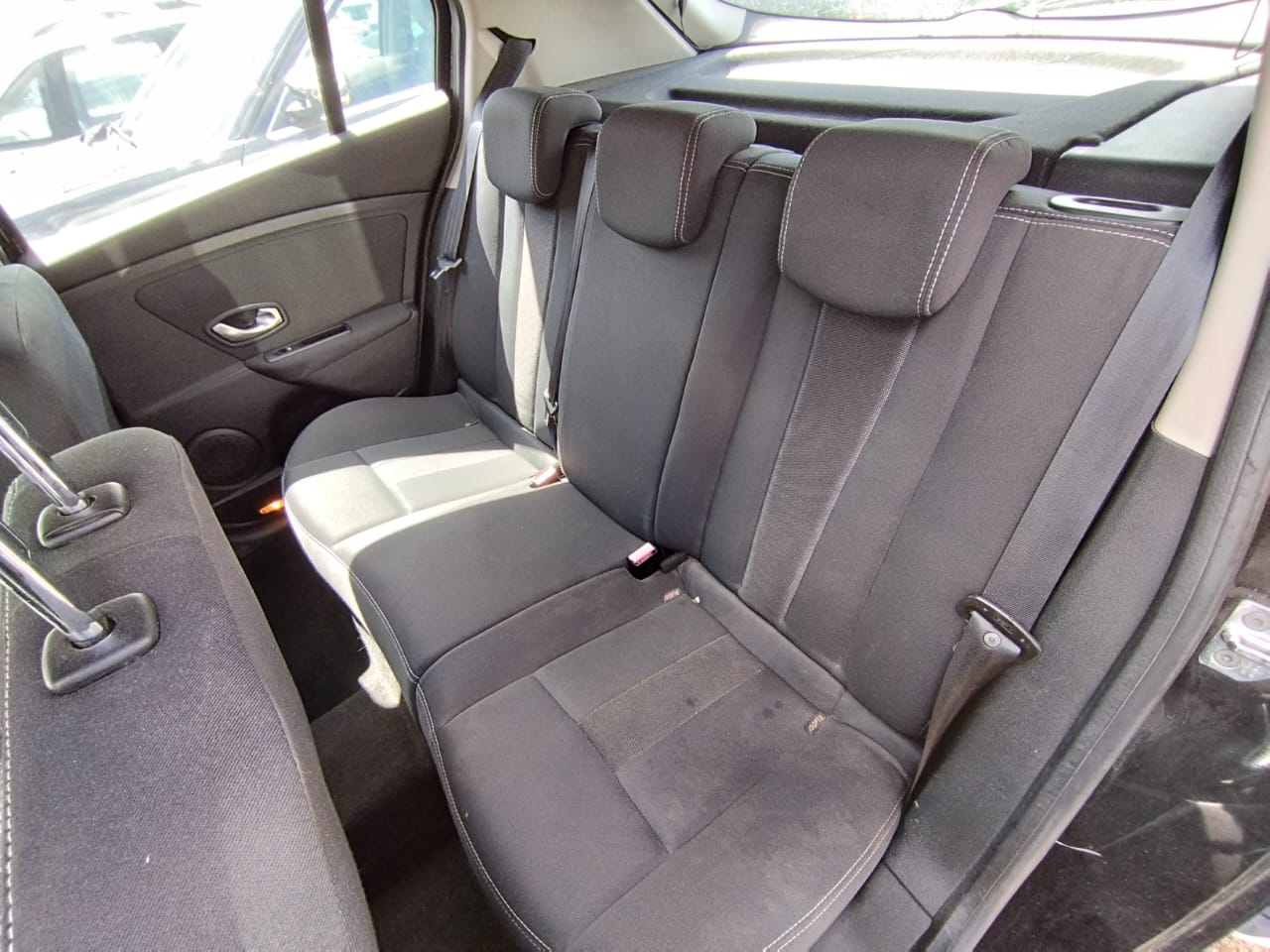 RENAULT Mégane 1.5 dCi Dynamique-image-12