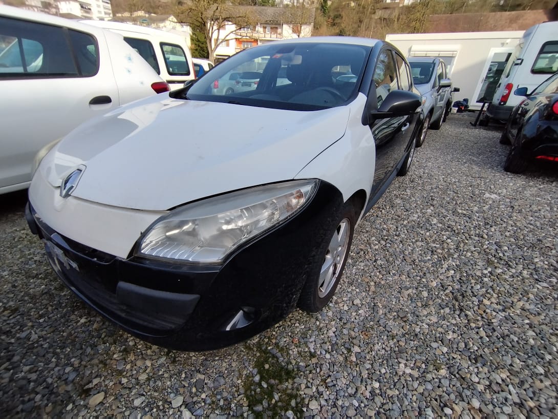 RENAULT Mégane 1.5 dCi Dynamique-image-1