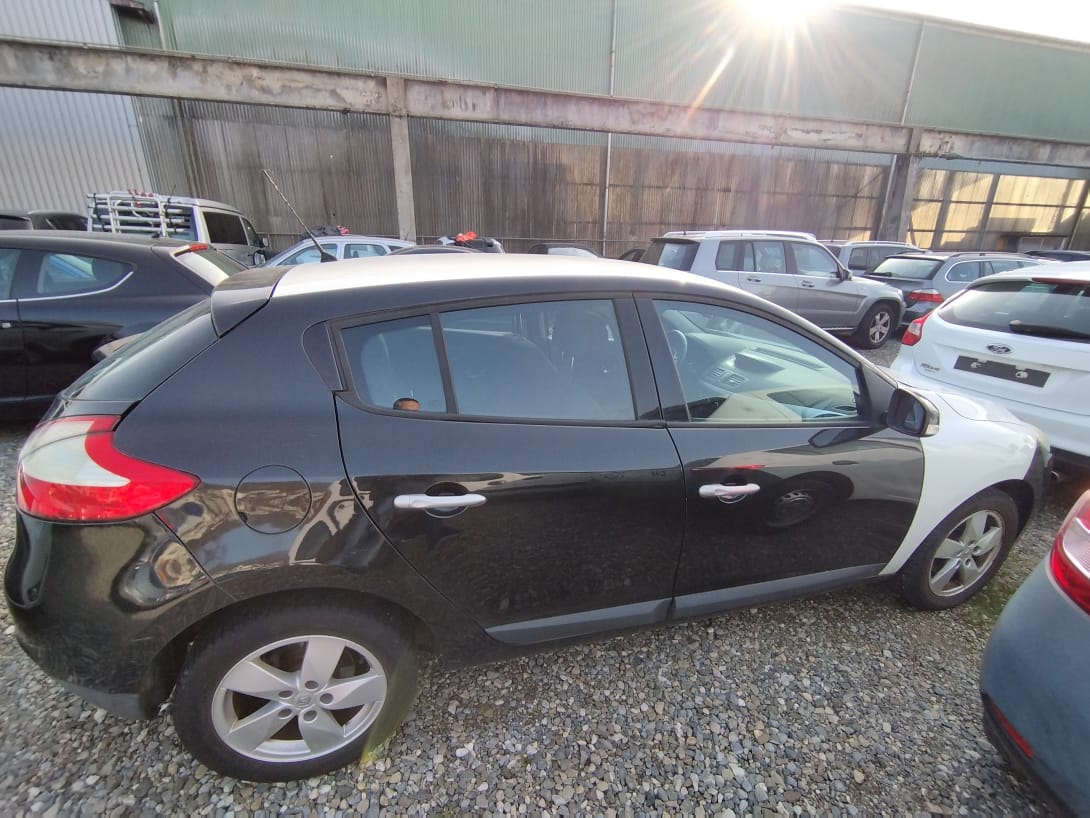 RENAULT Mégane 1.5 dCi Dynamique-image-3