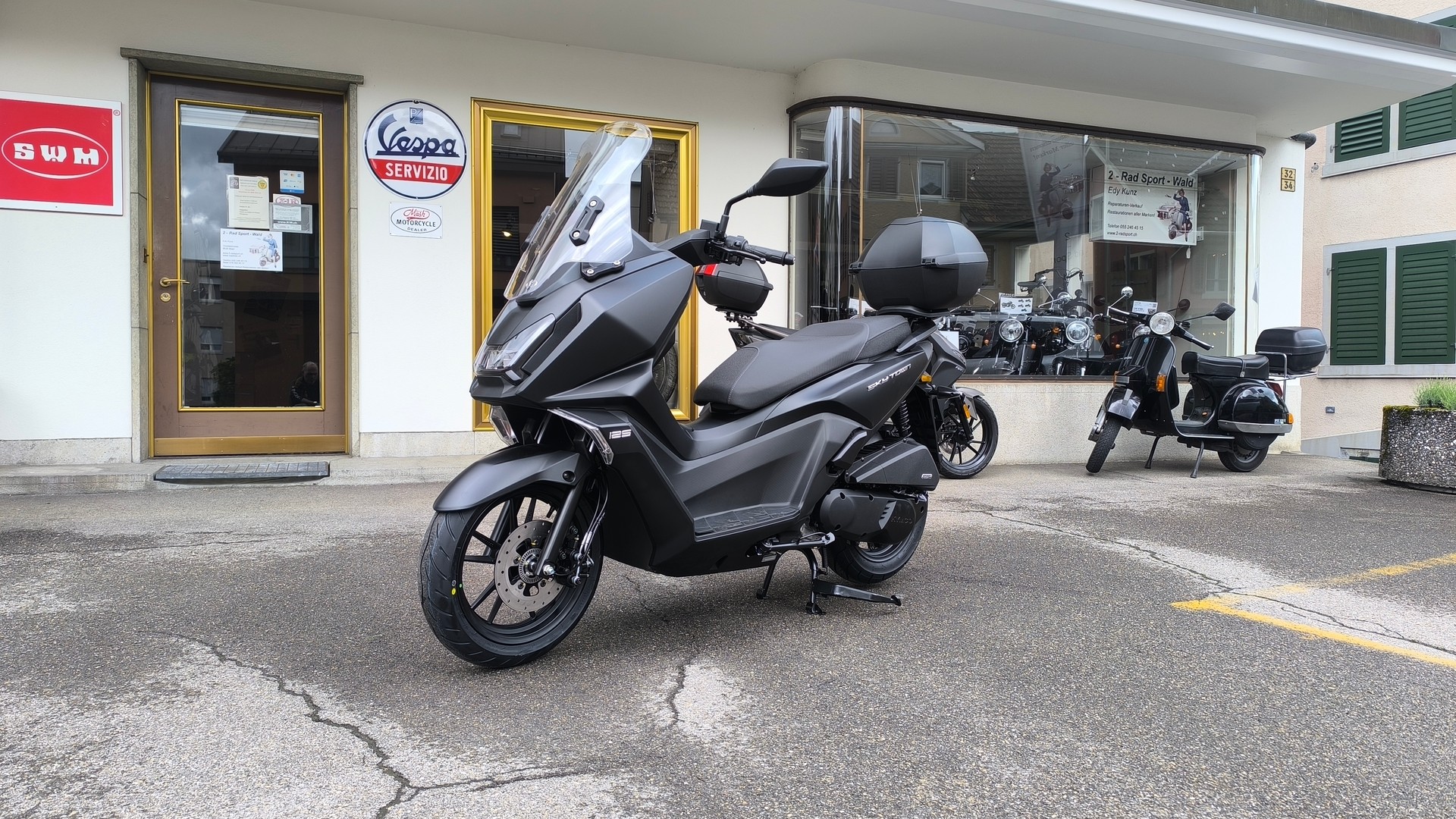 KYMCO SKY TOWN-image-0