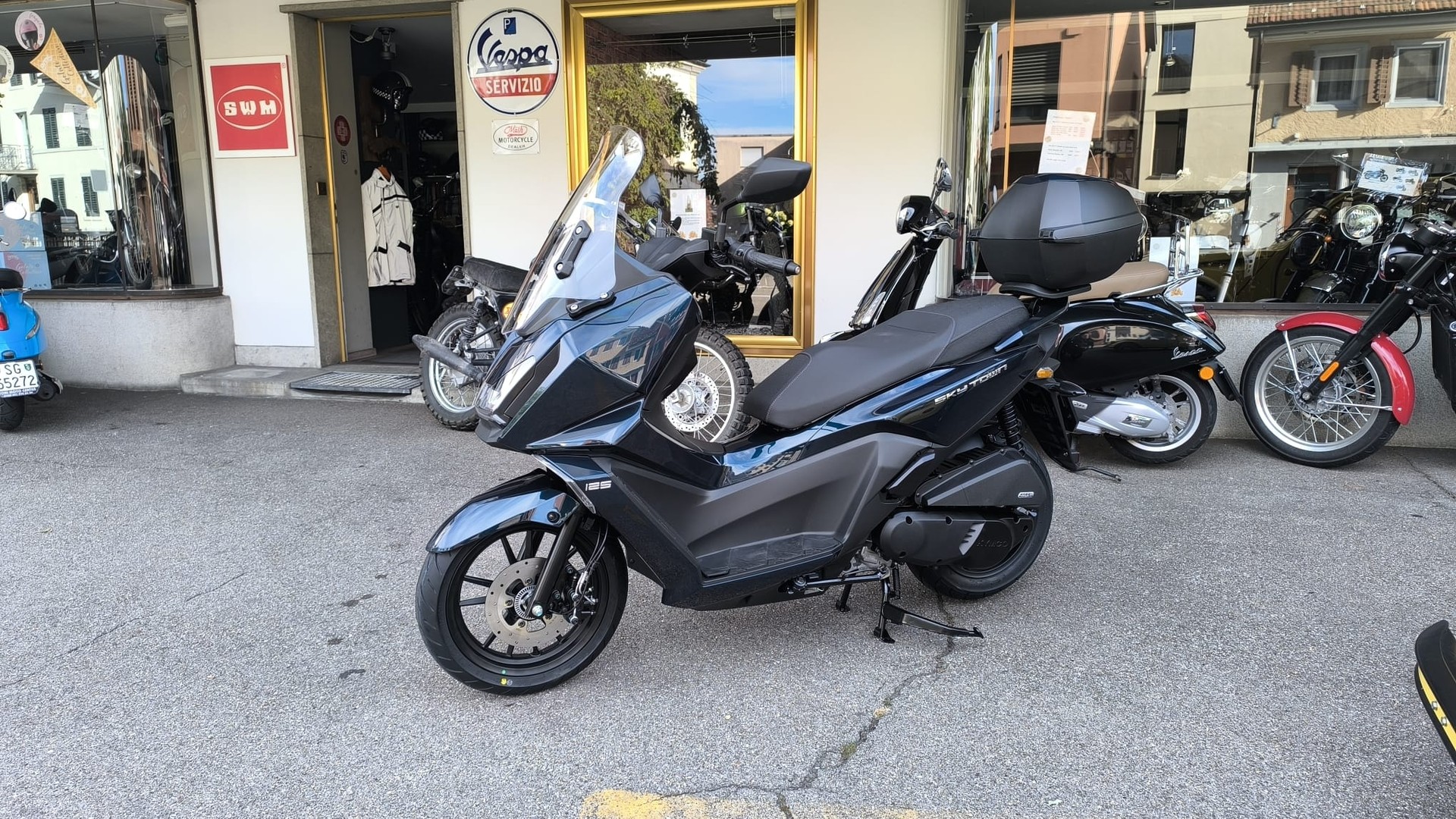 KYMCO SKY TOWN-image-0