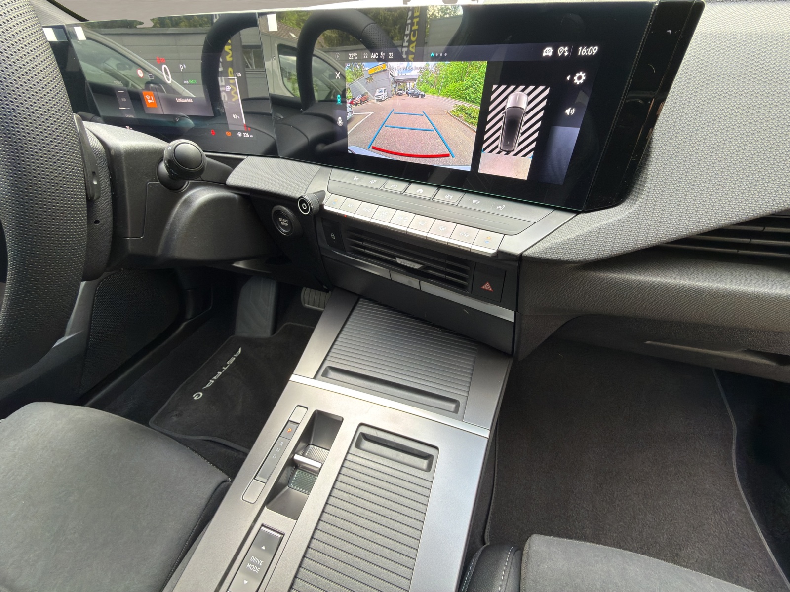 OPEL Astra Electric Sports Tourer Ultimate-image-19