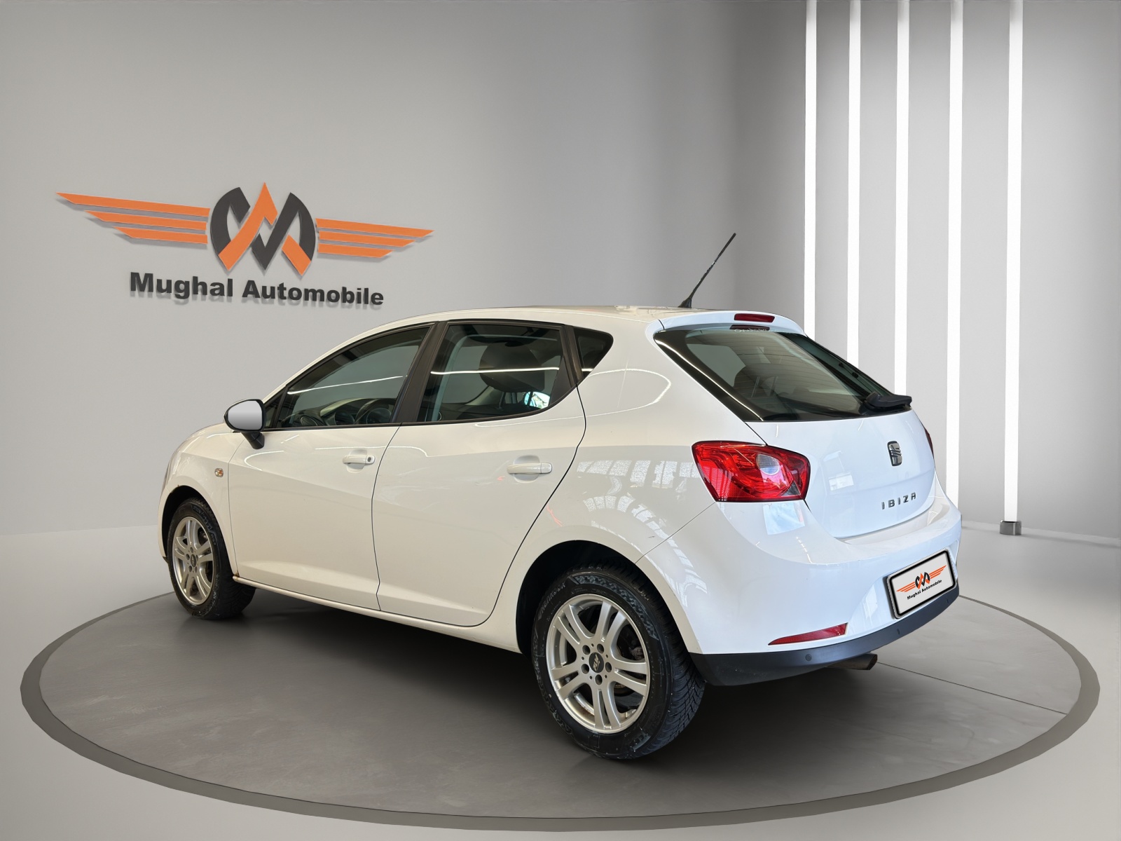 SEAT Ibiza 1.6 Style-image-6