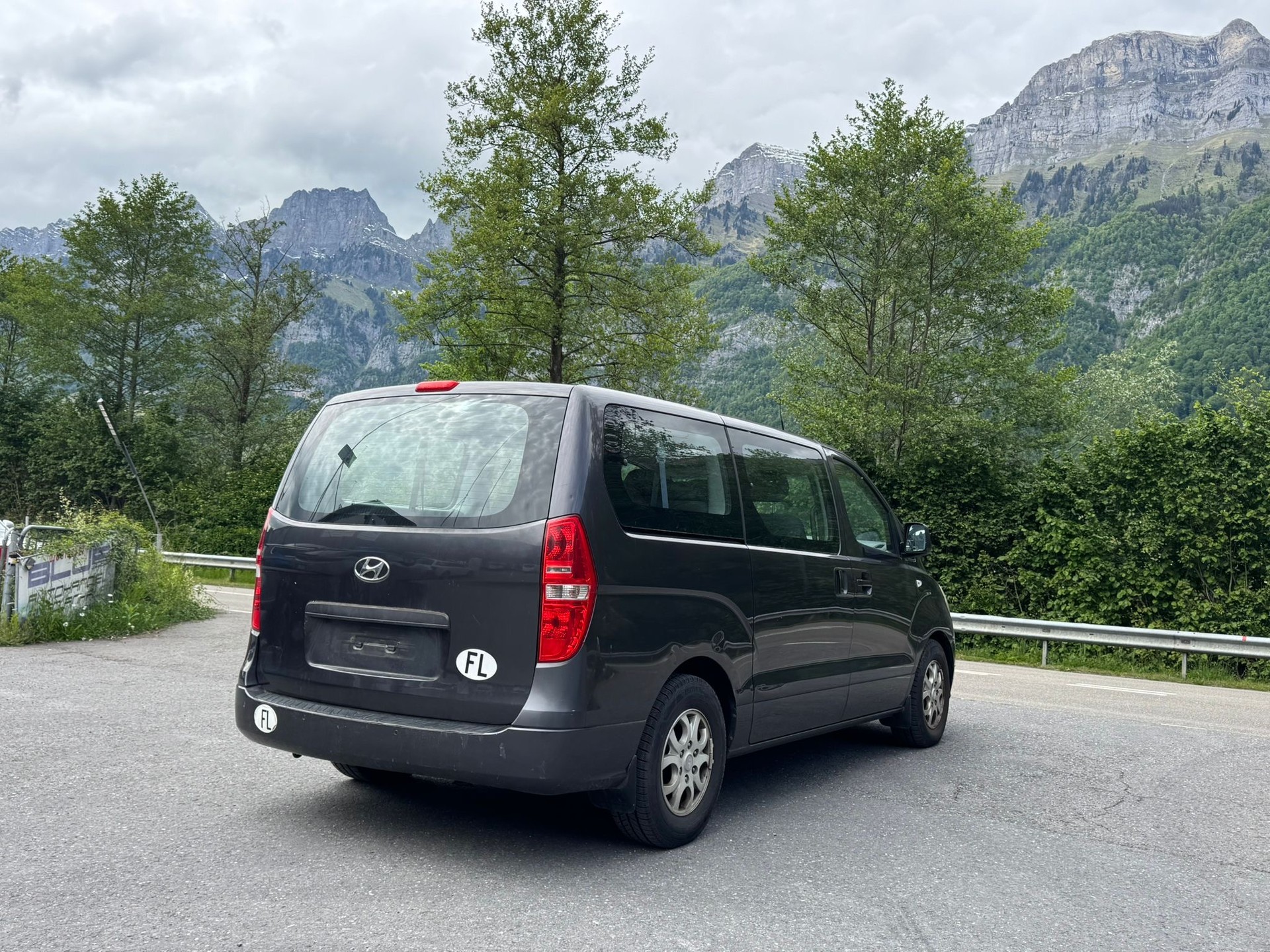 HYUNDAI H-1 People 2.5 CRDi-image-3