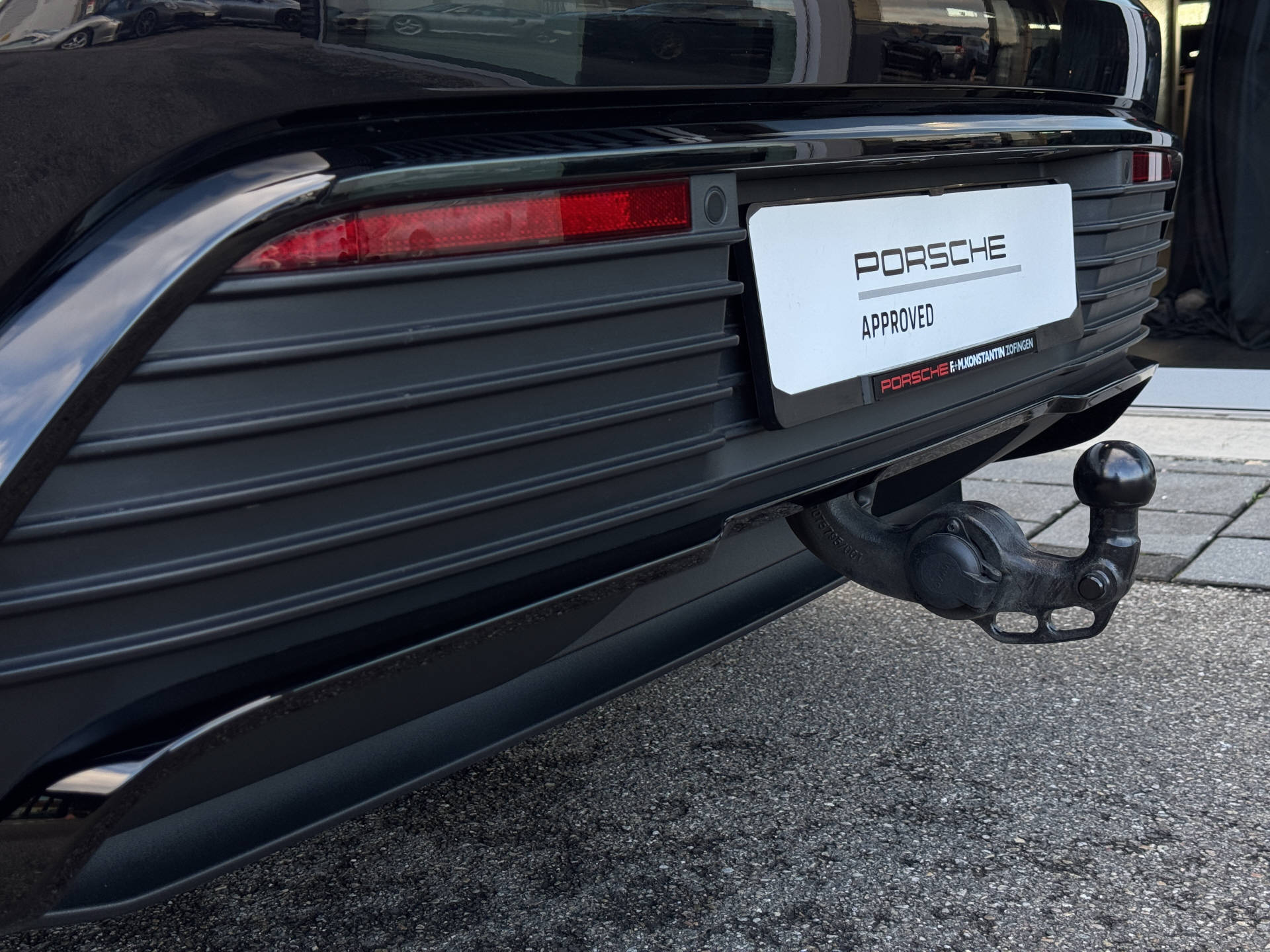 PORSCHE Macan Turbo-image-5