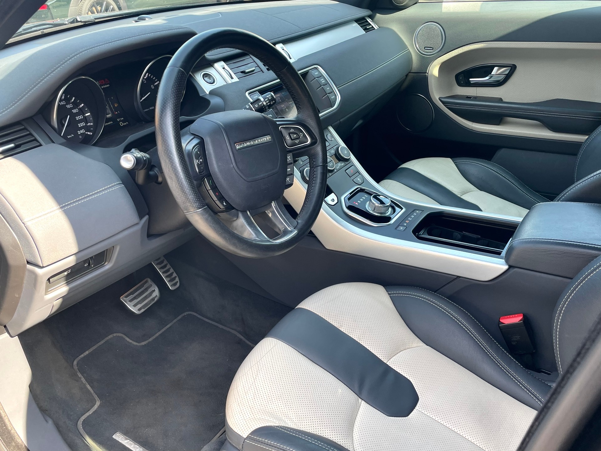 LAND ROVER Range Rover Evoque 2.0 Si4 Dynamic AT6-image-2