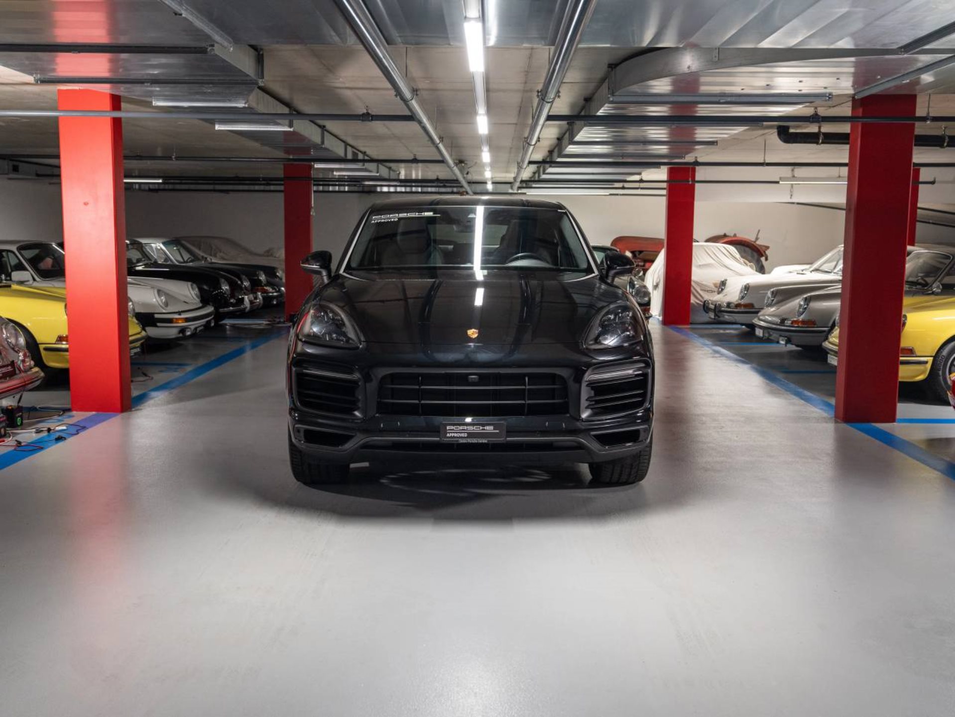 PORSCHE Cayenne E-Hybrid Coupé Platinum Edition (MY23)-showroom-element-1