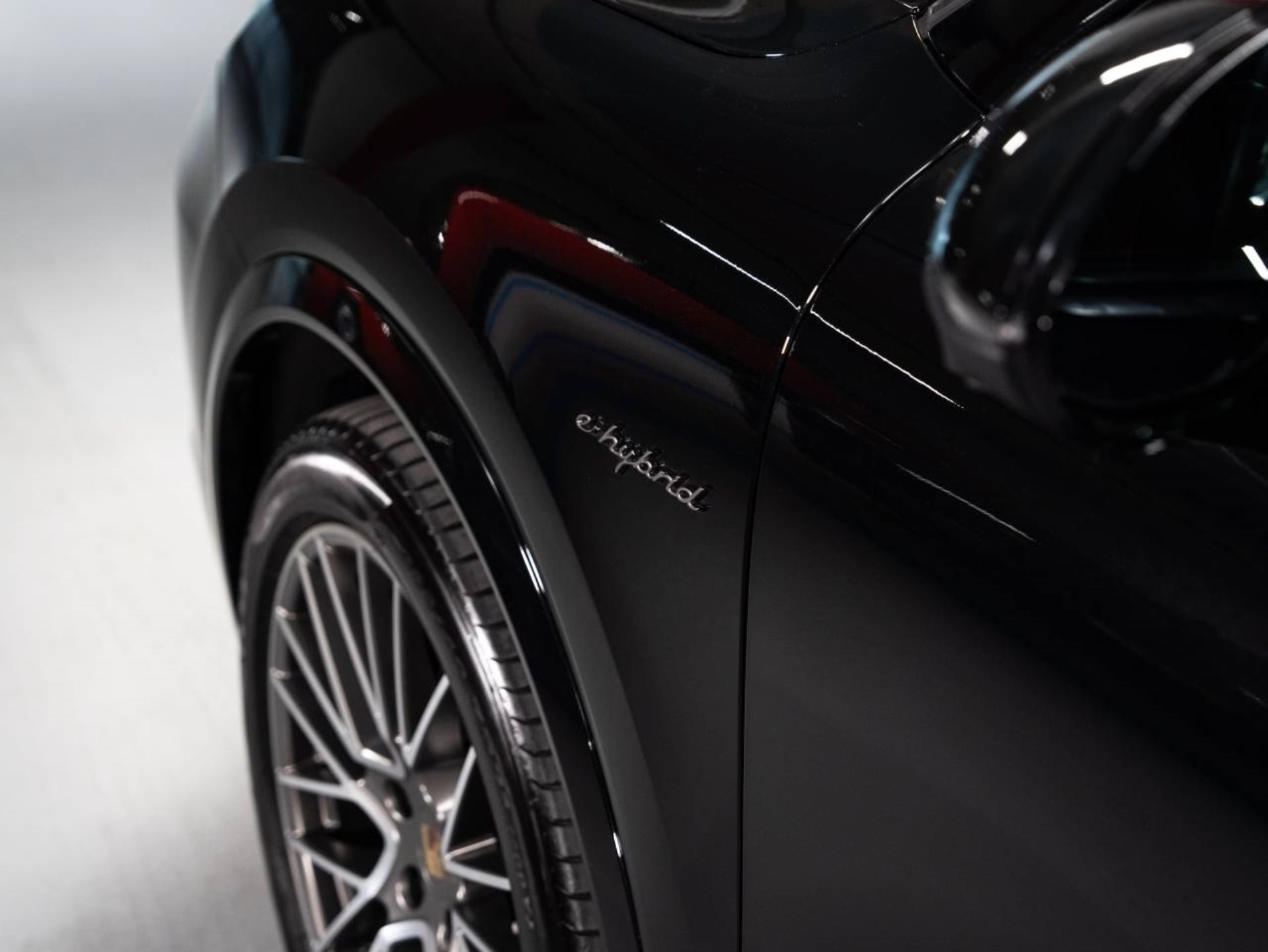 PORSCHE Cayenne E-Hybrid Coupé Platinum Edition (MY23)-image-22