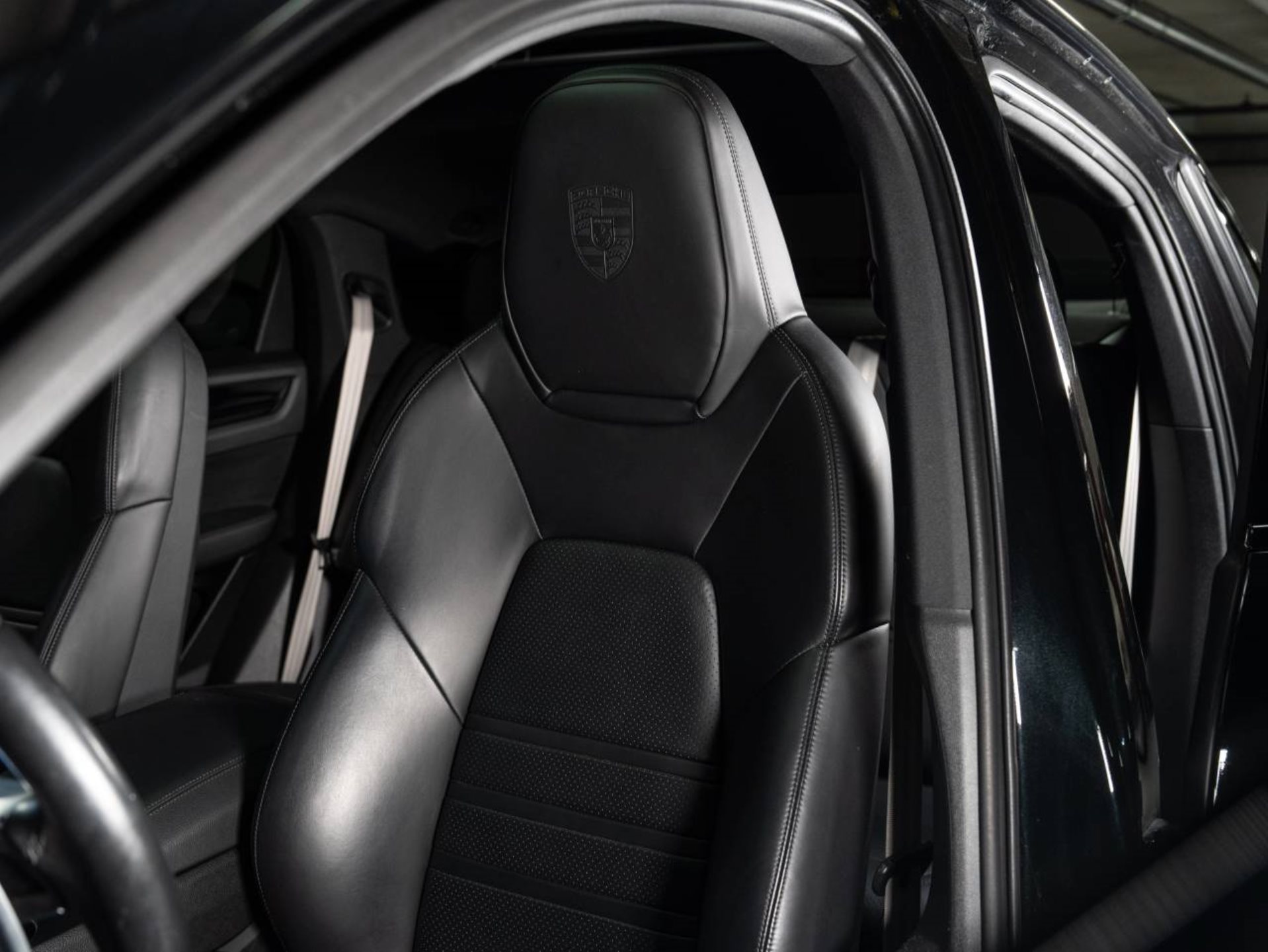 PORSCHE Cayenne E-Hybrid Coupé Platinum Edition (MY23)-image-16