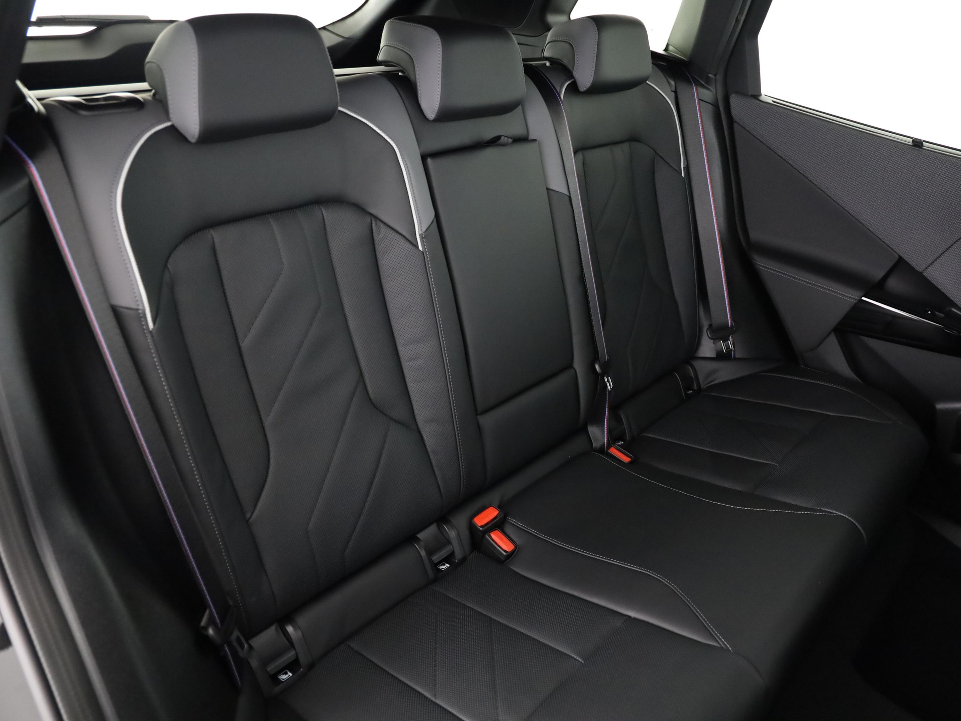 BMW X3 M50i-image-13