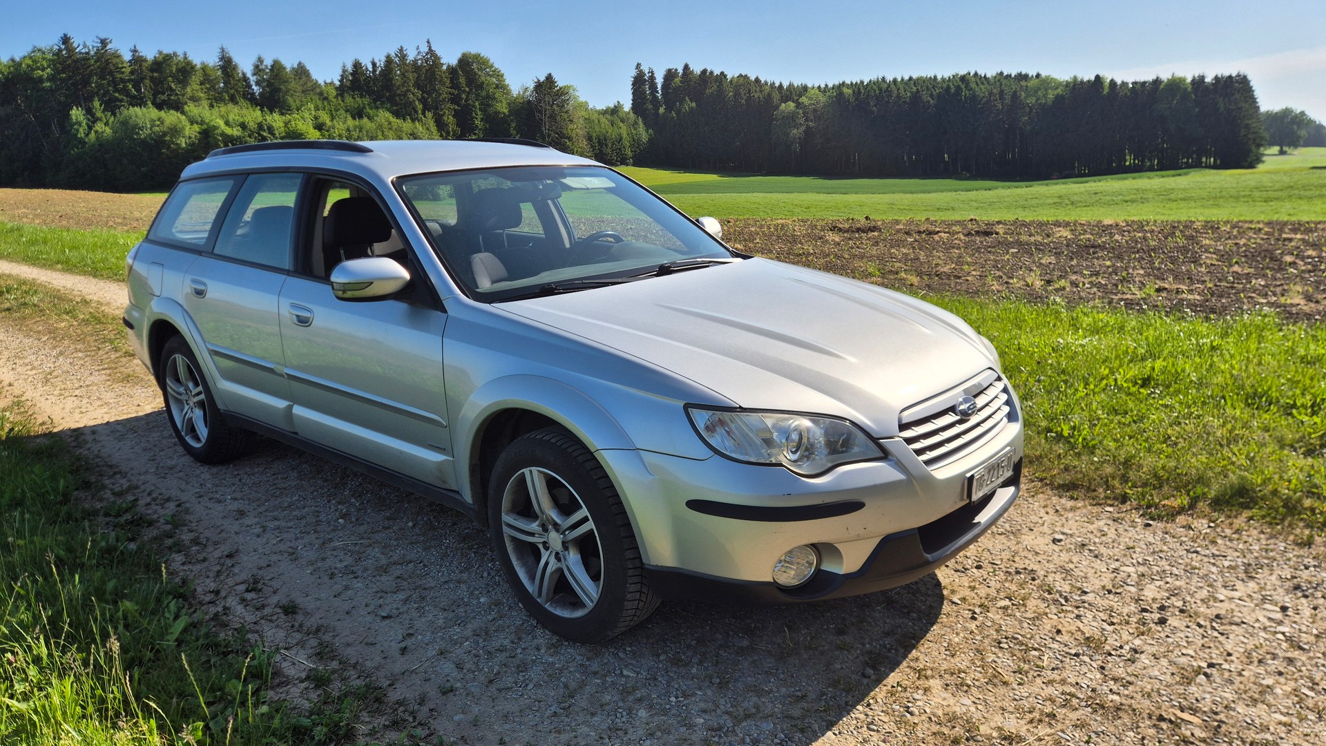 SUBARU Outback 2.5i AWD Comfort De Luxe Automatic-image-1