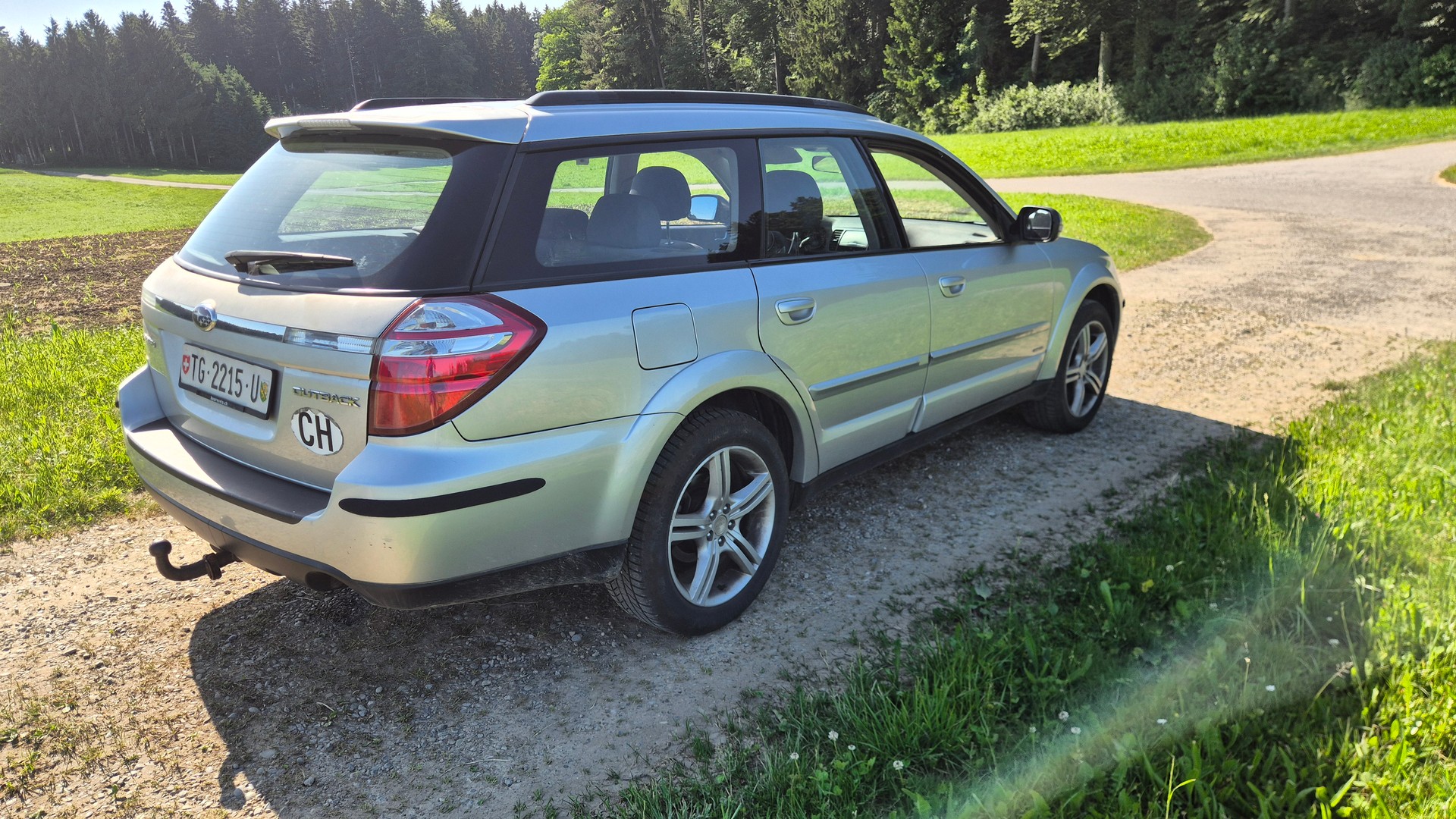 SUBARU Outback 2.5i AWD Comfort De Luxe Automatic-image-2