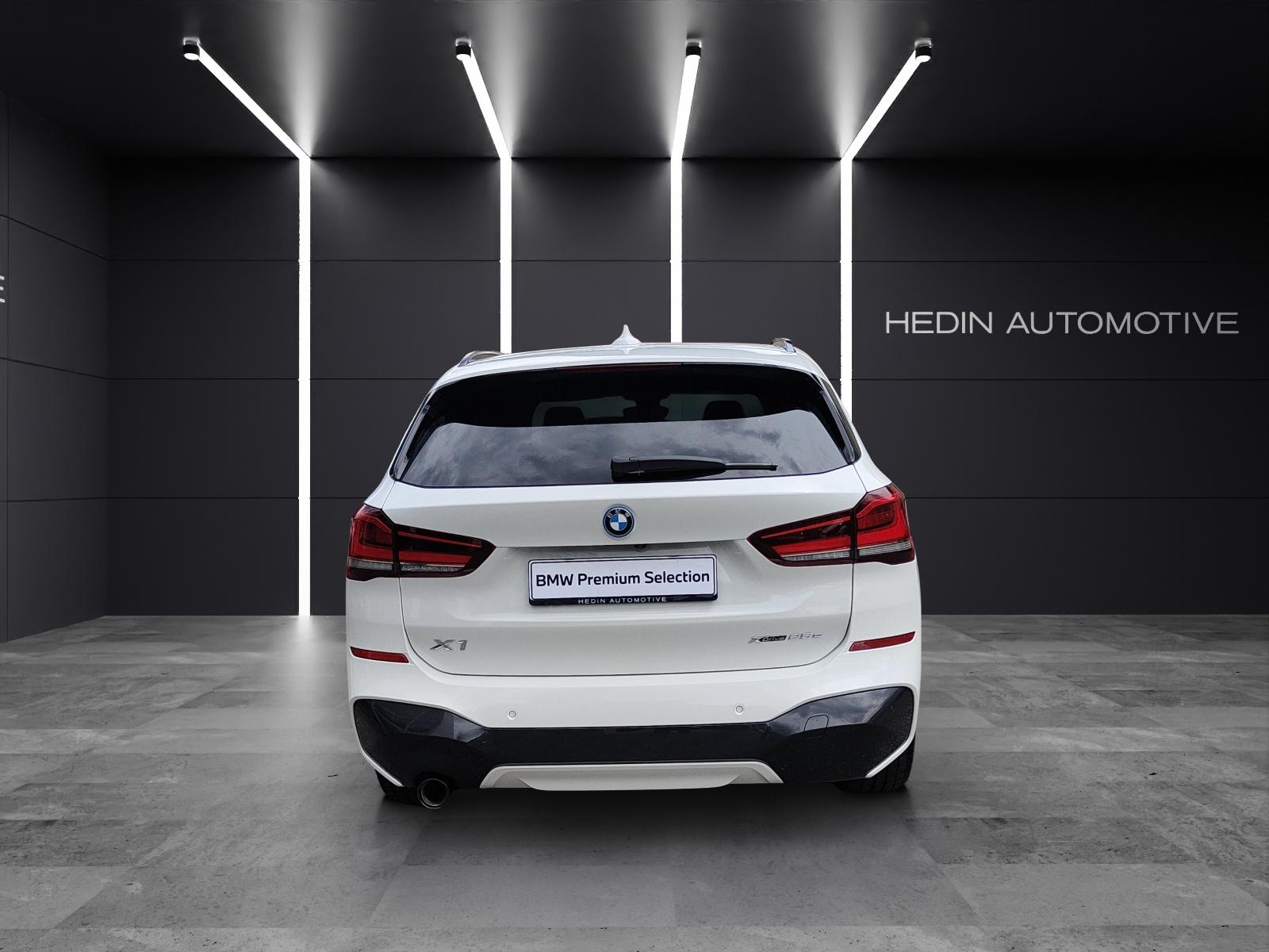 BMW X1 25e xDrive-showroom-element-3