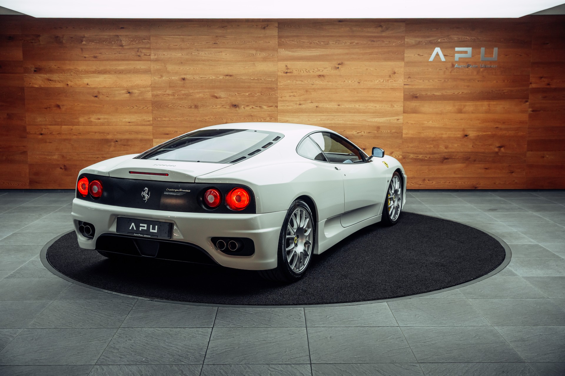 FERRARI 360 Challenge Stradale Bianco Avus-showroom-element-1