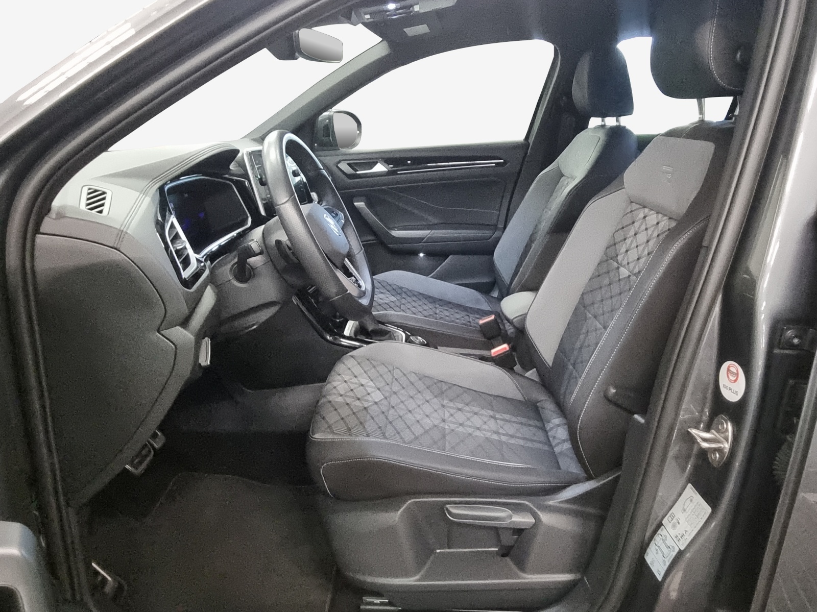 VW T-Roc 2.0 TSI R-Line DSG 4Motion-image-7
