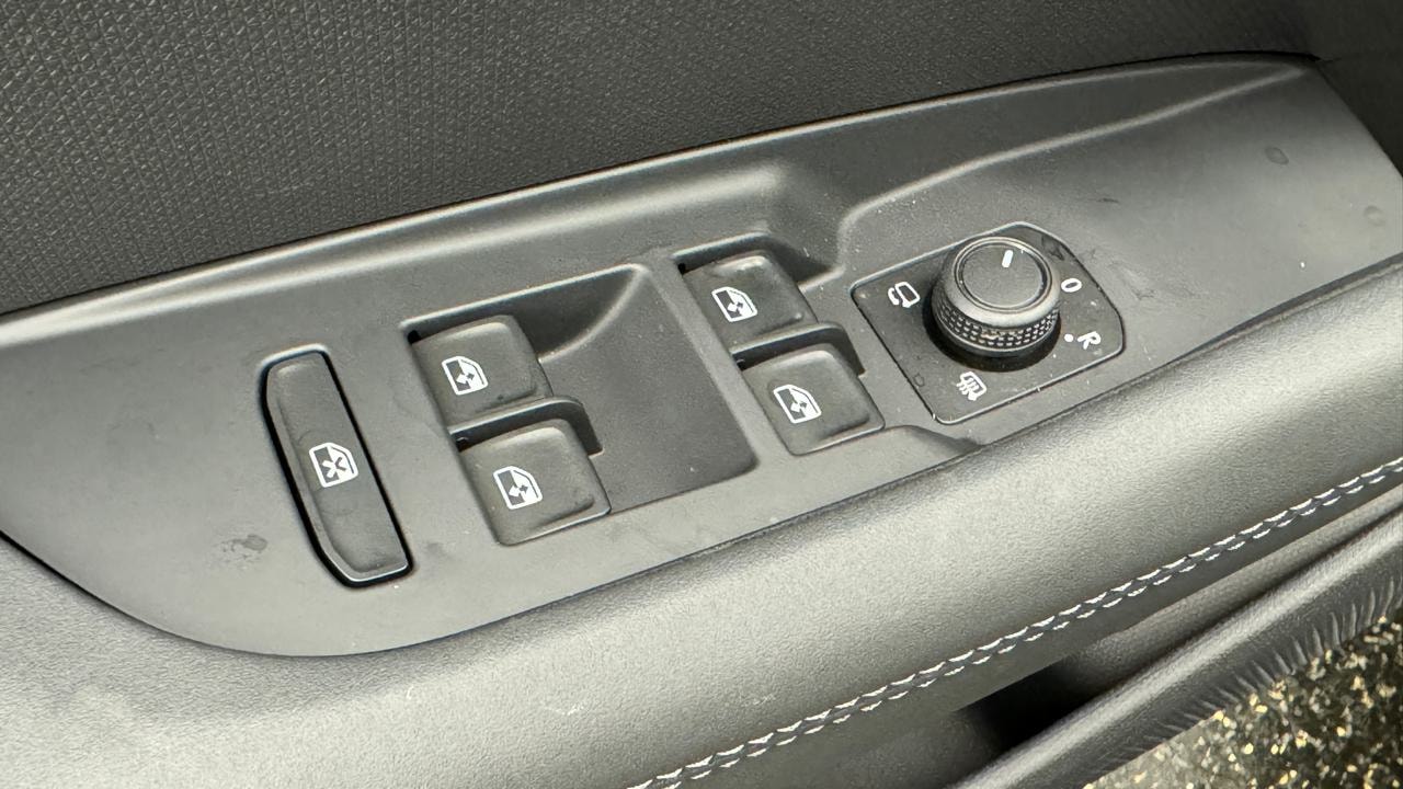 CUPRA Terramar 1.5 eHybrid DSG-image-8