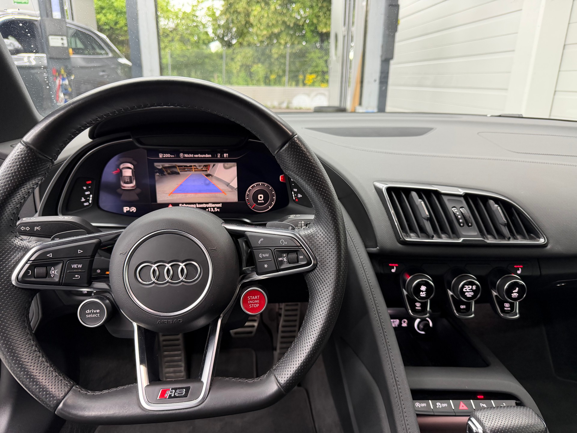 AUDI R8 Coupé RWD S-Tronic-image-5