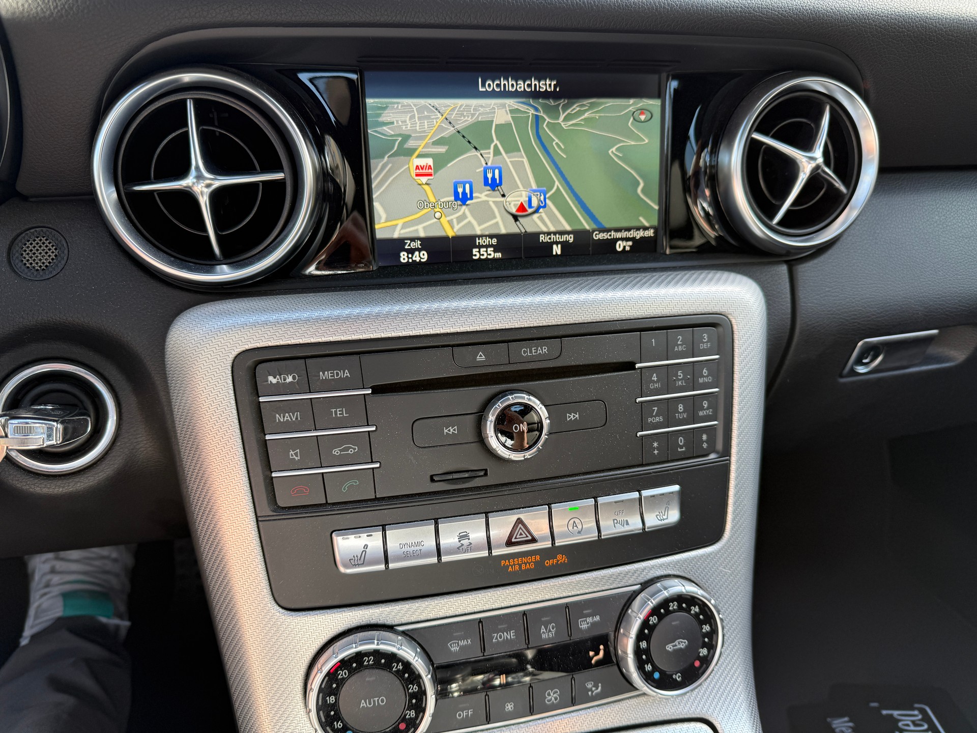 MERCEDES-BENZ SLC 200 AMG Line-showroom-element-2
