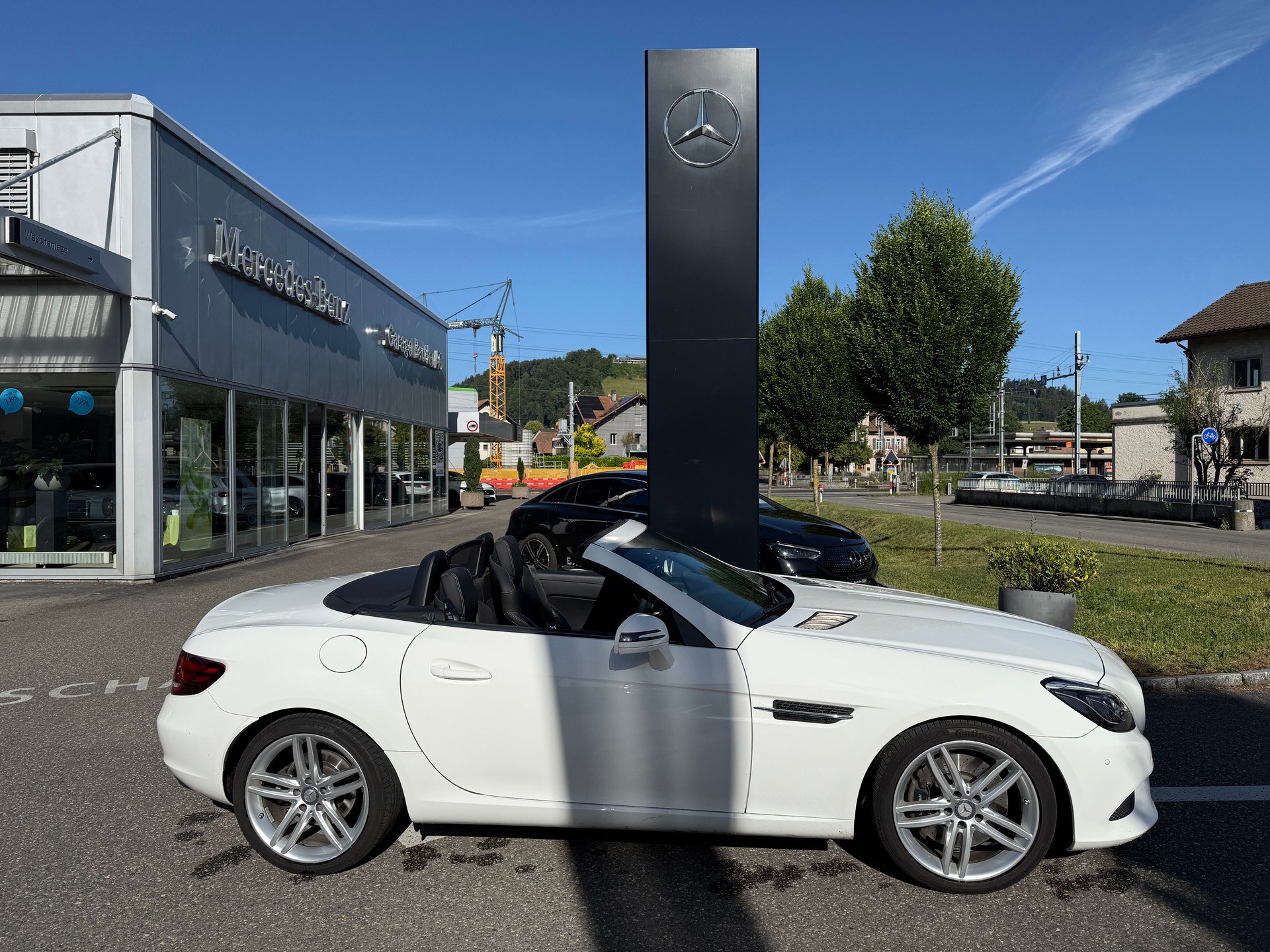 MERCEDES-BENZ SLC 200 AMG Line-image-11