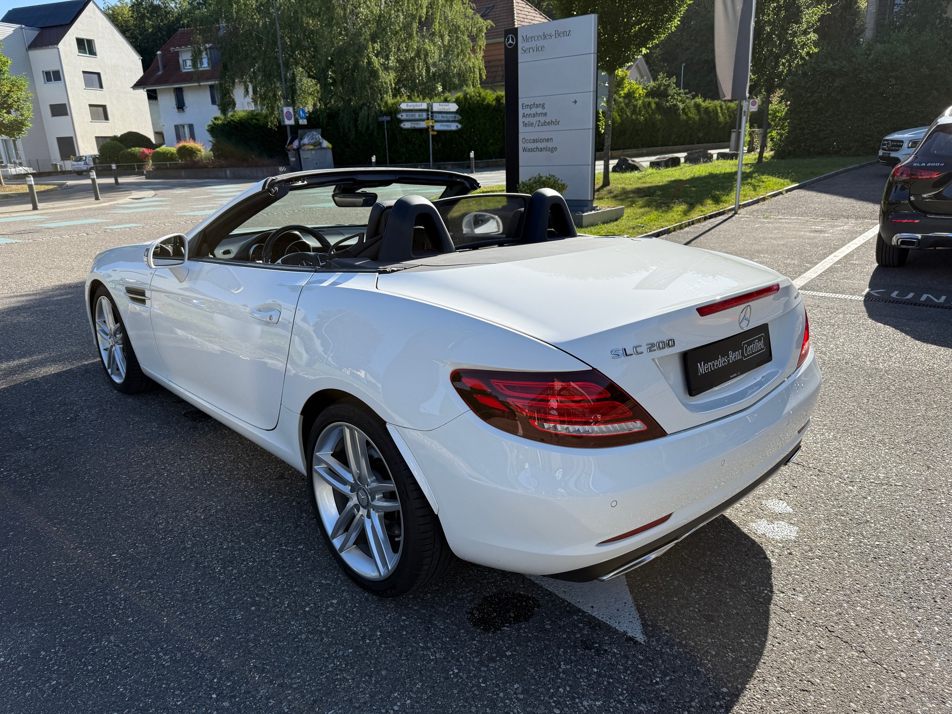 MERCEDES-BENZ SLC 200 AMG Line-image-7