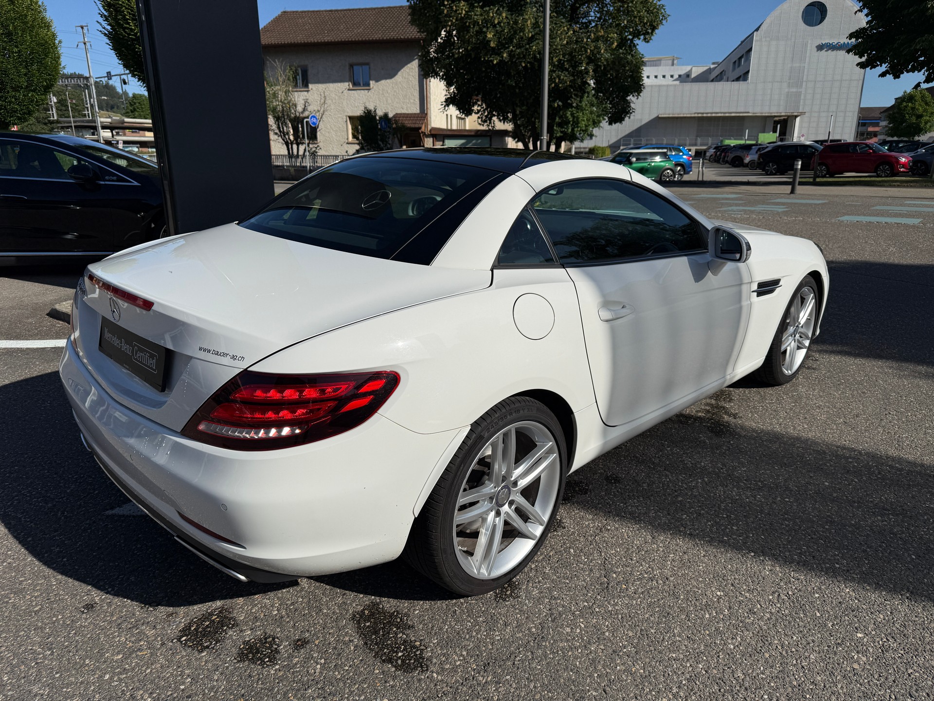 MERCEDES-BENZ SLC 200 AMG Line-image-10