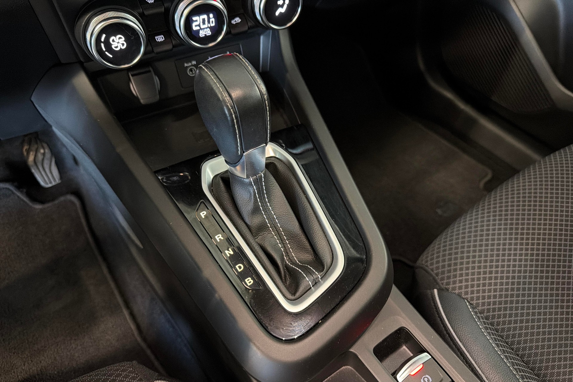RENAULT Arkana 1.6 E-Tech Techno-image-14