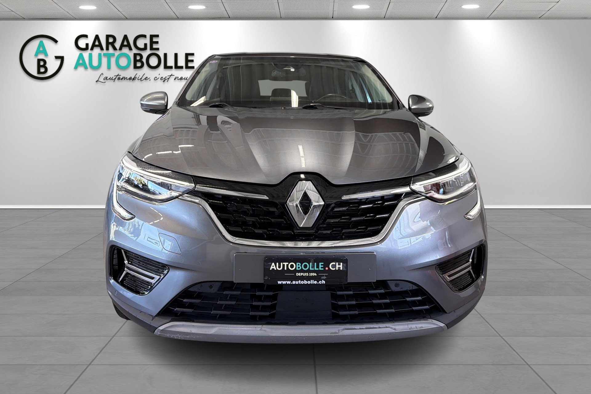 RENAULT Arkana 1.6 E-Tech Techno-showroom-element-1