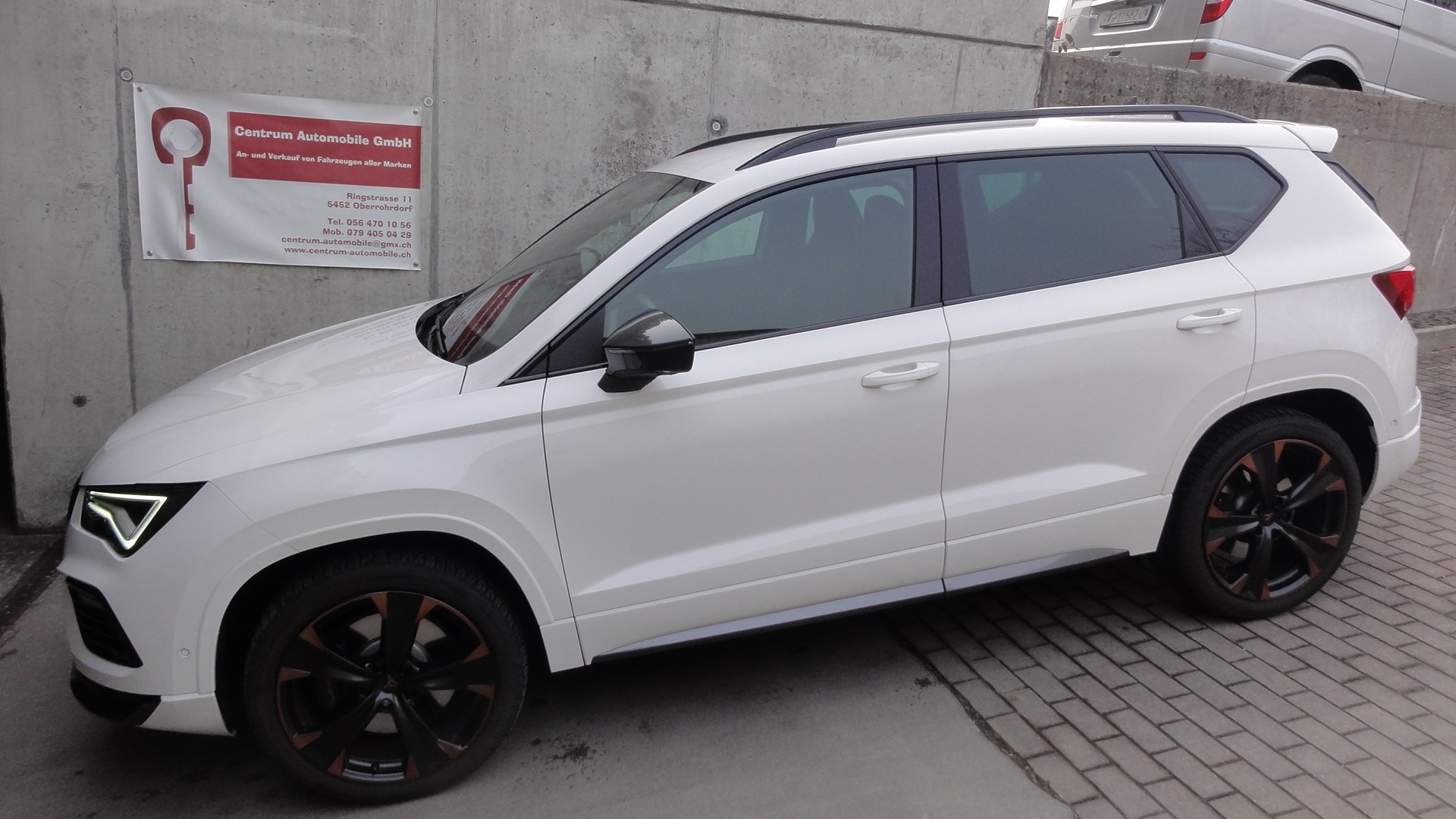 CUPRA Ateca 2.0 TSI 4Drive (300PS)-image-2