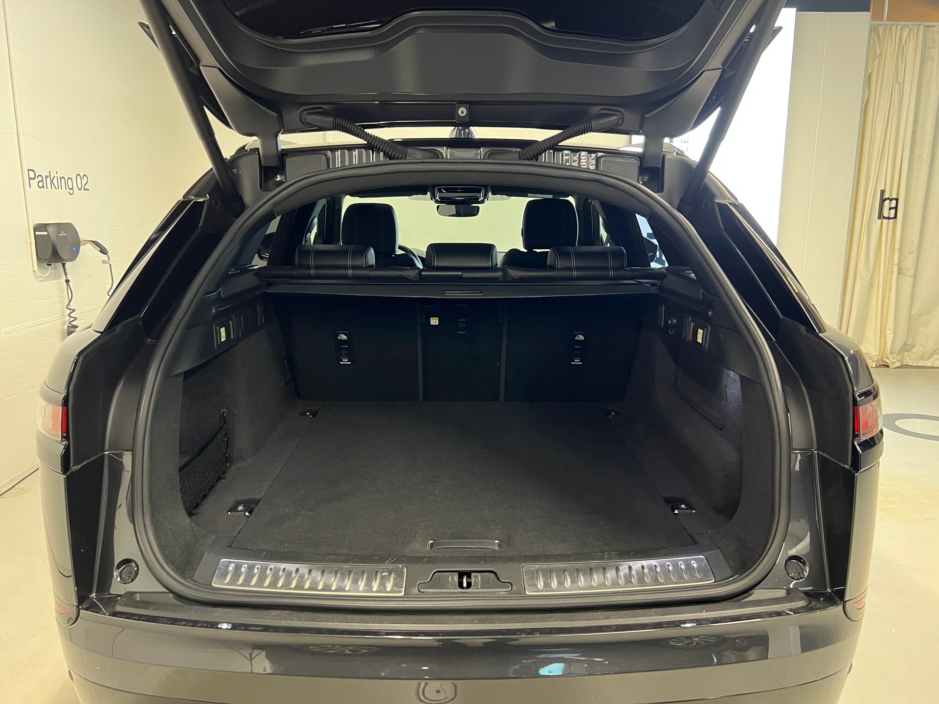 LAND ROVER Range Rover Velar 3.0 I6 R-Dynamic SE-image-11