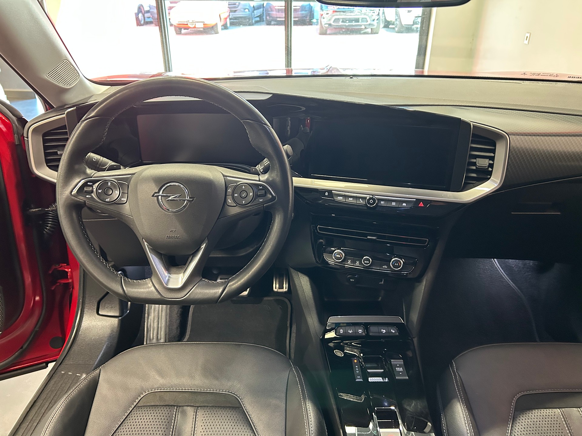 OPEL Mokka 1.2 Direct Injection Turbo Ultimate Aut.-image-11