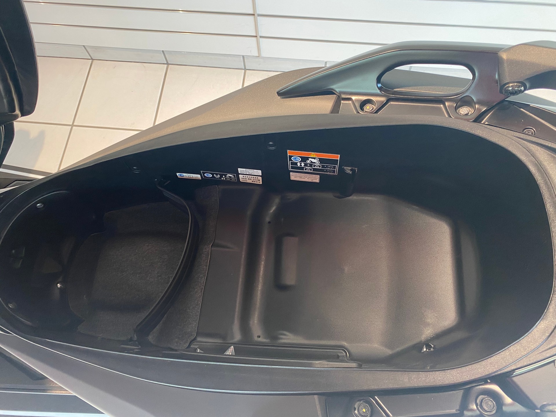 HONDA NSS 350 Smart Top Box-image-3