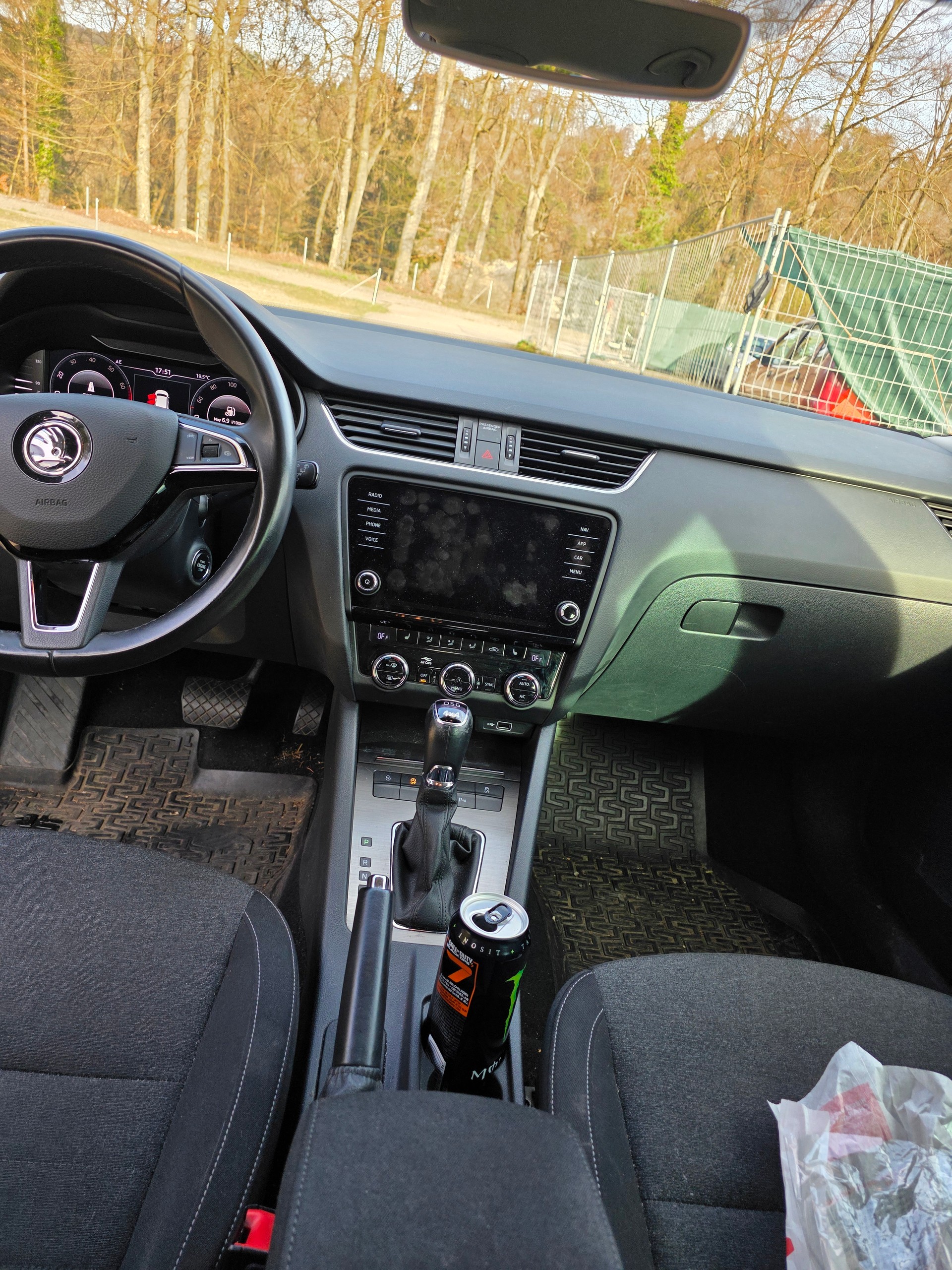 SKODA SKODA Octavia Combi 2.0 TSI Soleil 4x4 DSG-image-9