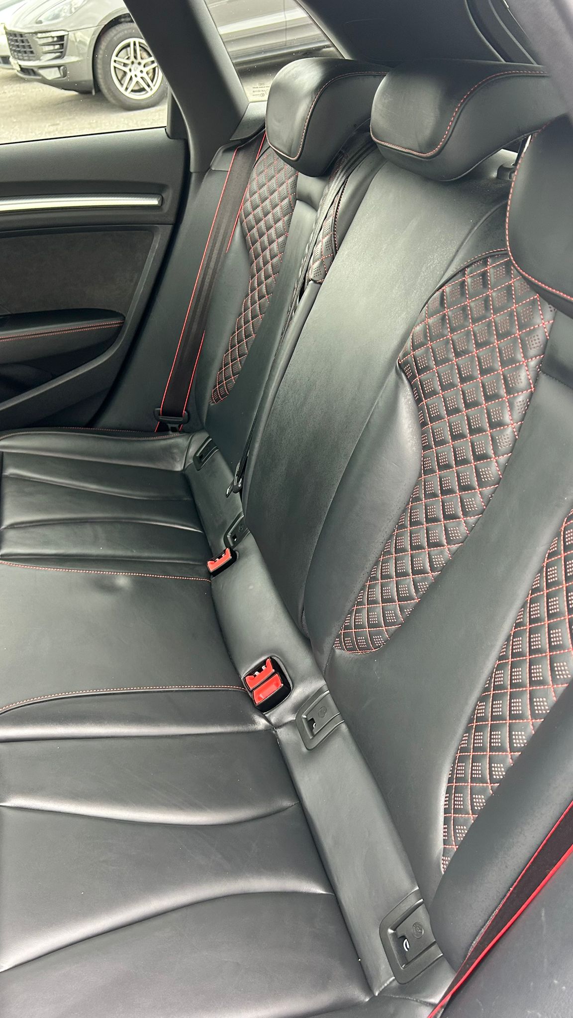 AUDI RS3 Sportback 2.5 TSI quattro S-tronic-image-10