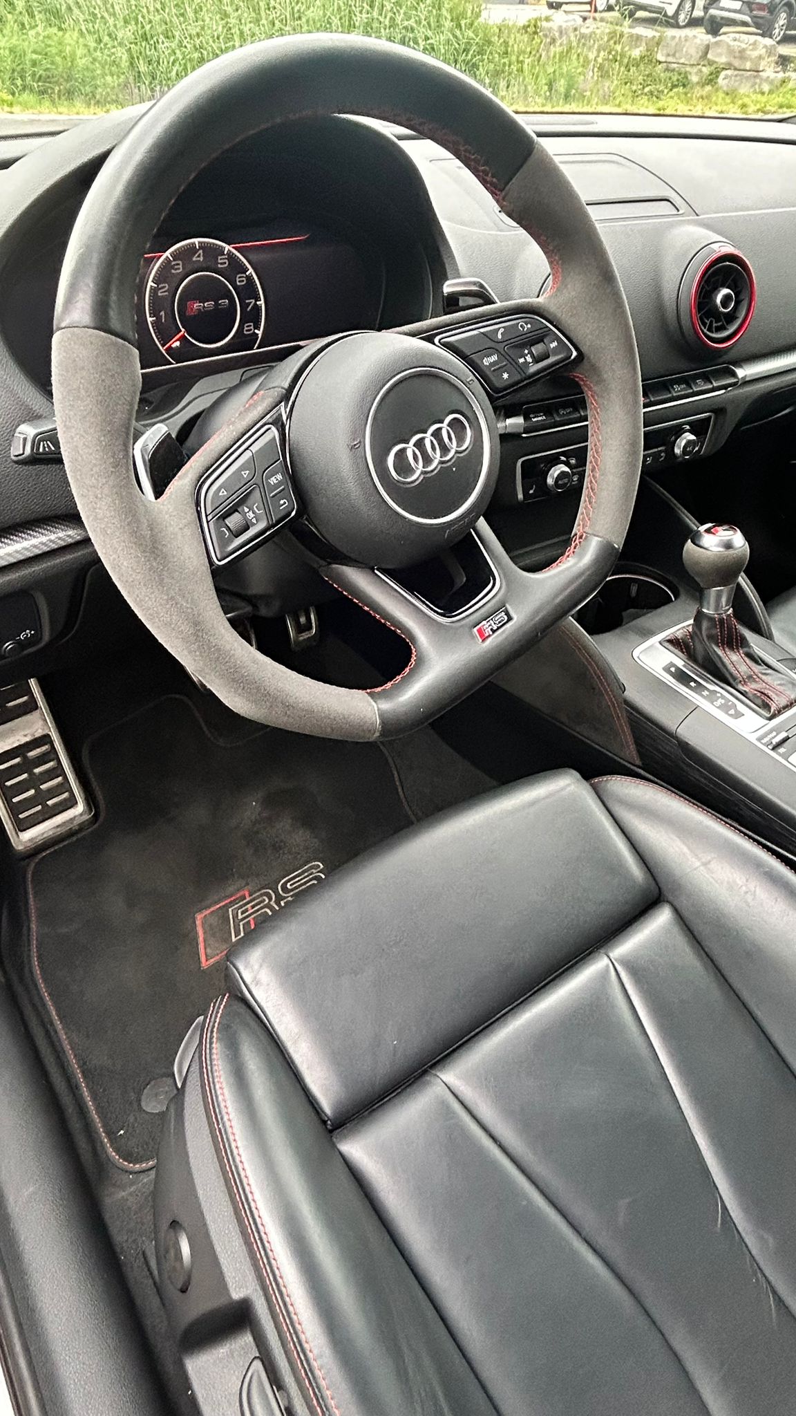 AUDI RS3 Sportback 2.5 TSI quattro S-tronic-showroom-element-3