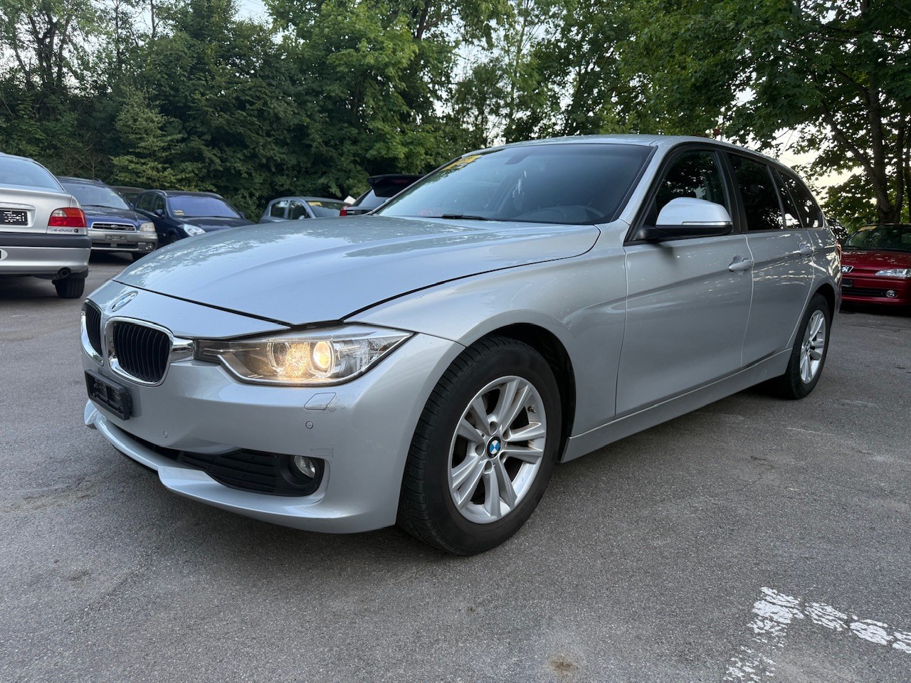BMW 316i Touring Business Steptronic-image-2